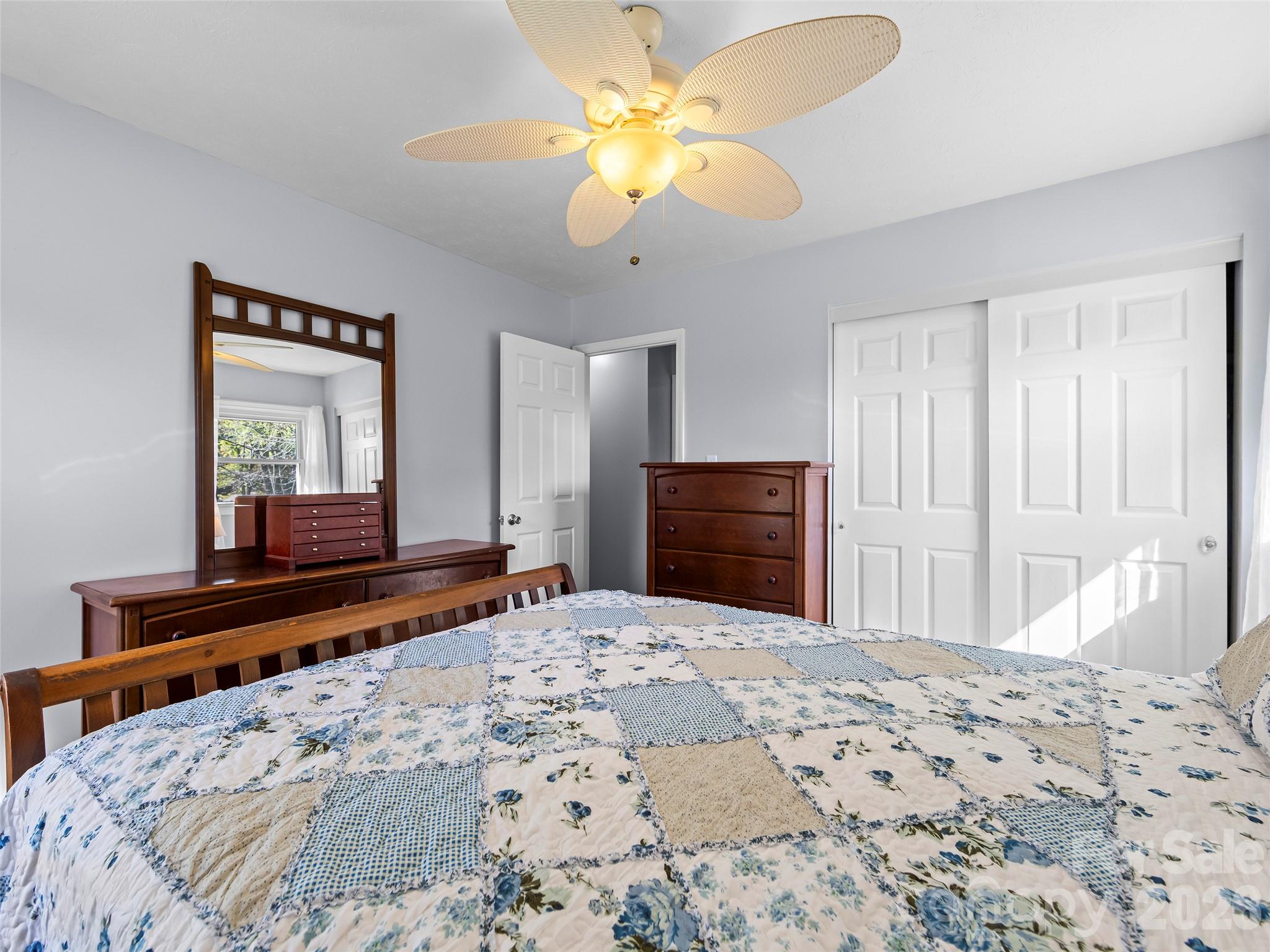 Single Family Residence at 31 Southwicke Drive, Arden, photo 18 of 31