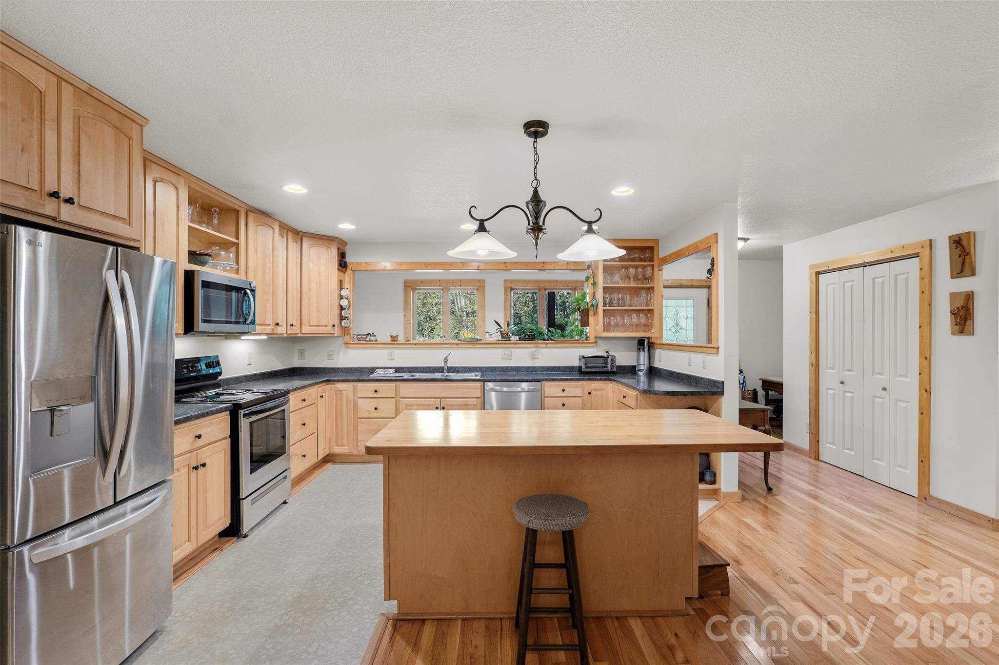 Single Family Residence at 121 Red Oak Lane, Brevard, photo 9 of 48