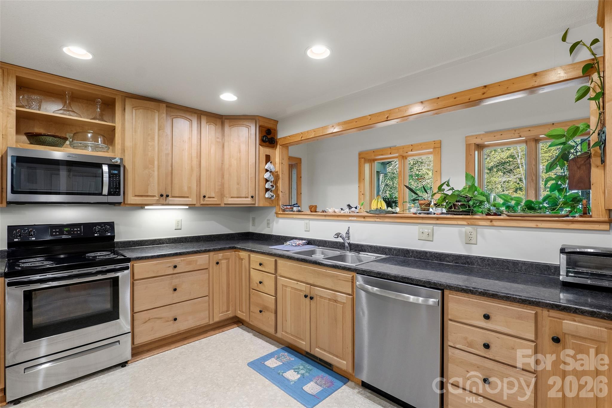 Single Family Residence at 121 Red Oak Lane, Brevard, photo 10 of 48