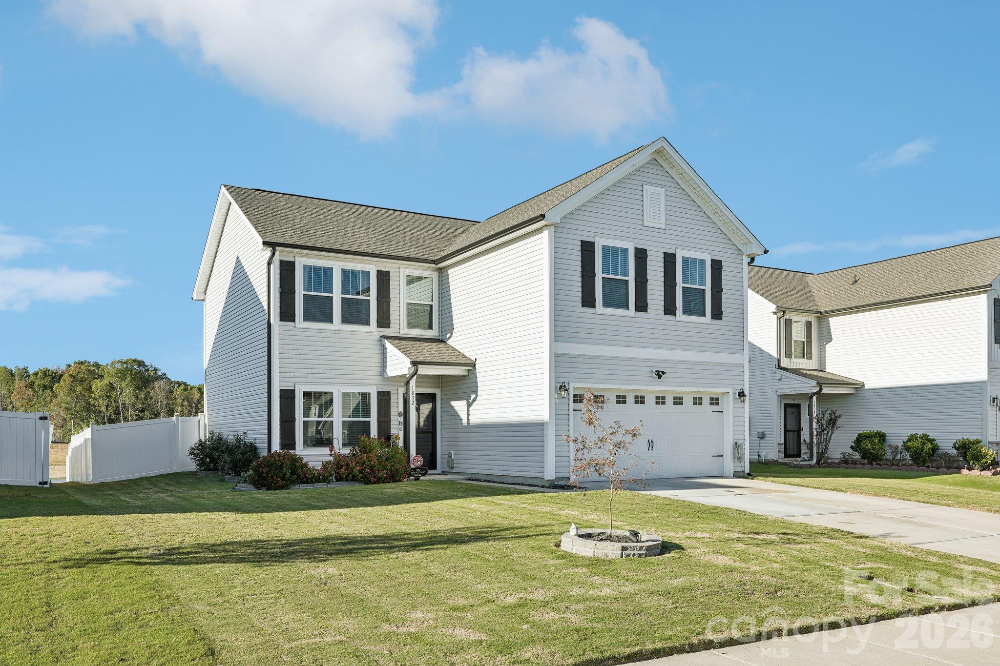 Single Family Residence at 1832 Ashley Lynn Court, Stanfield, photo 4 of 44