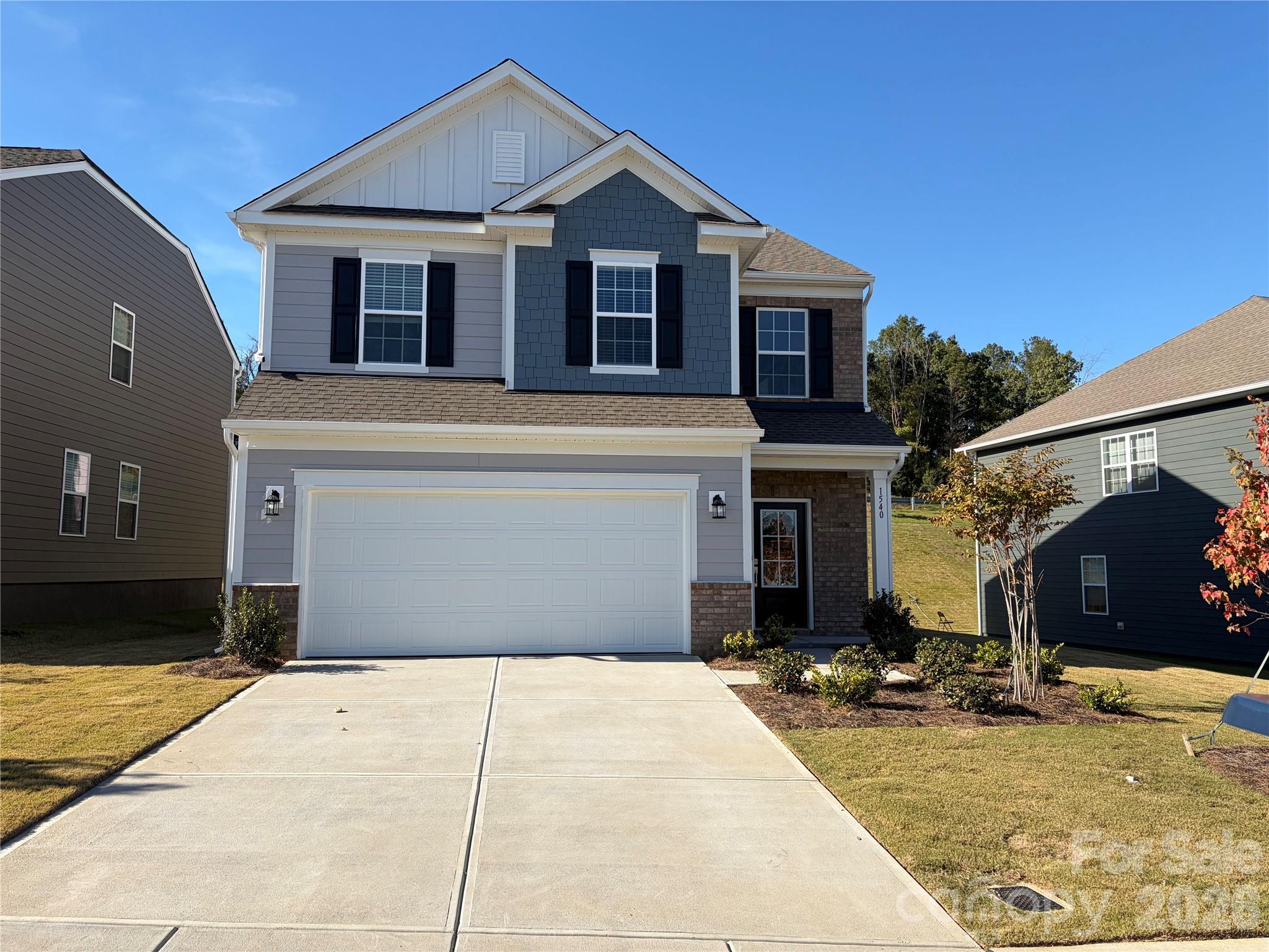 Single Family Residence at 1540 Swallow Tail Drive, Belmont, photo 2 of 33