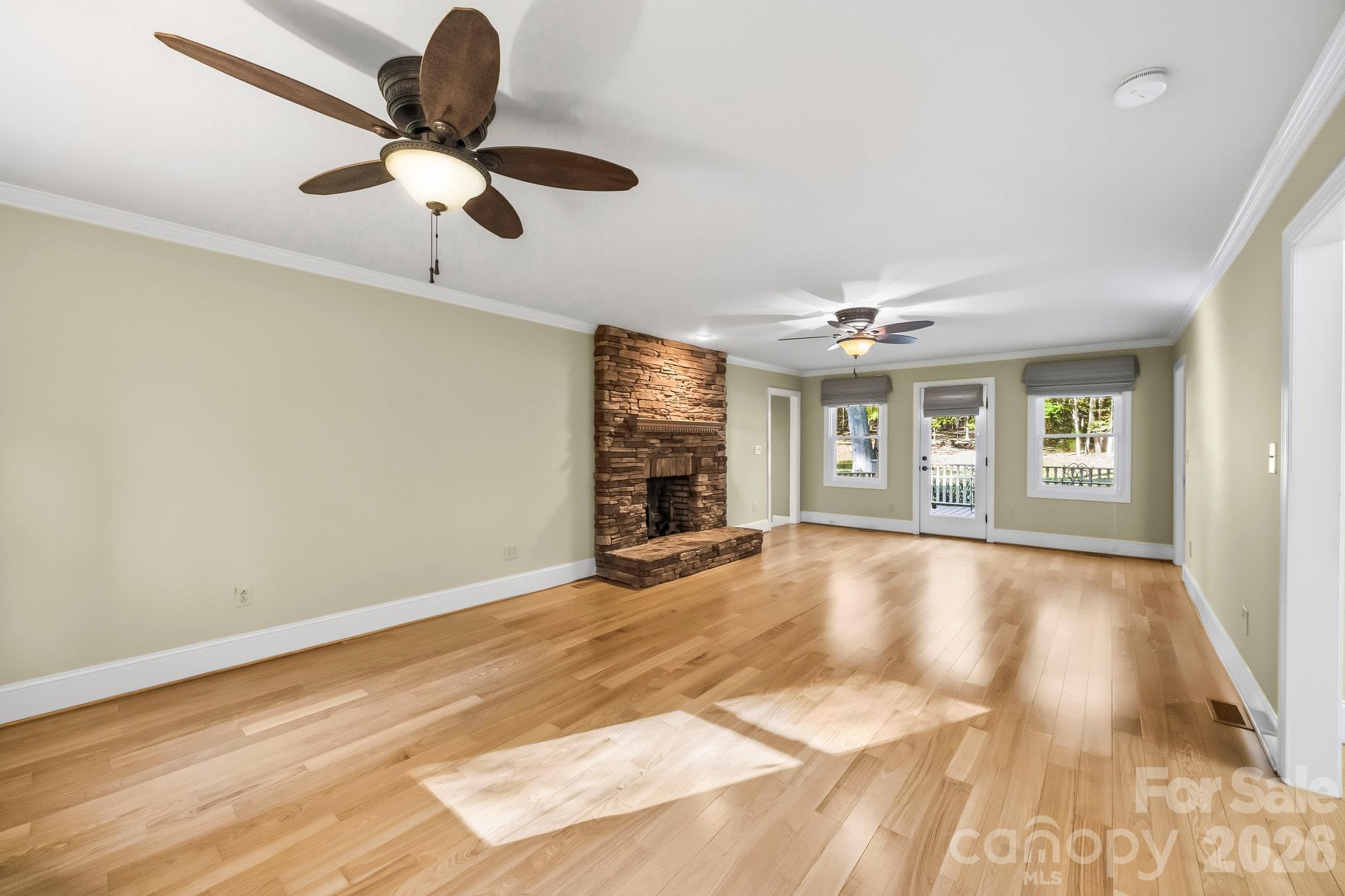 Large living room area - 405 Hillcrest Drive, Harrisburg