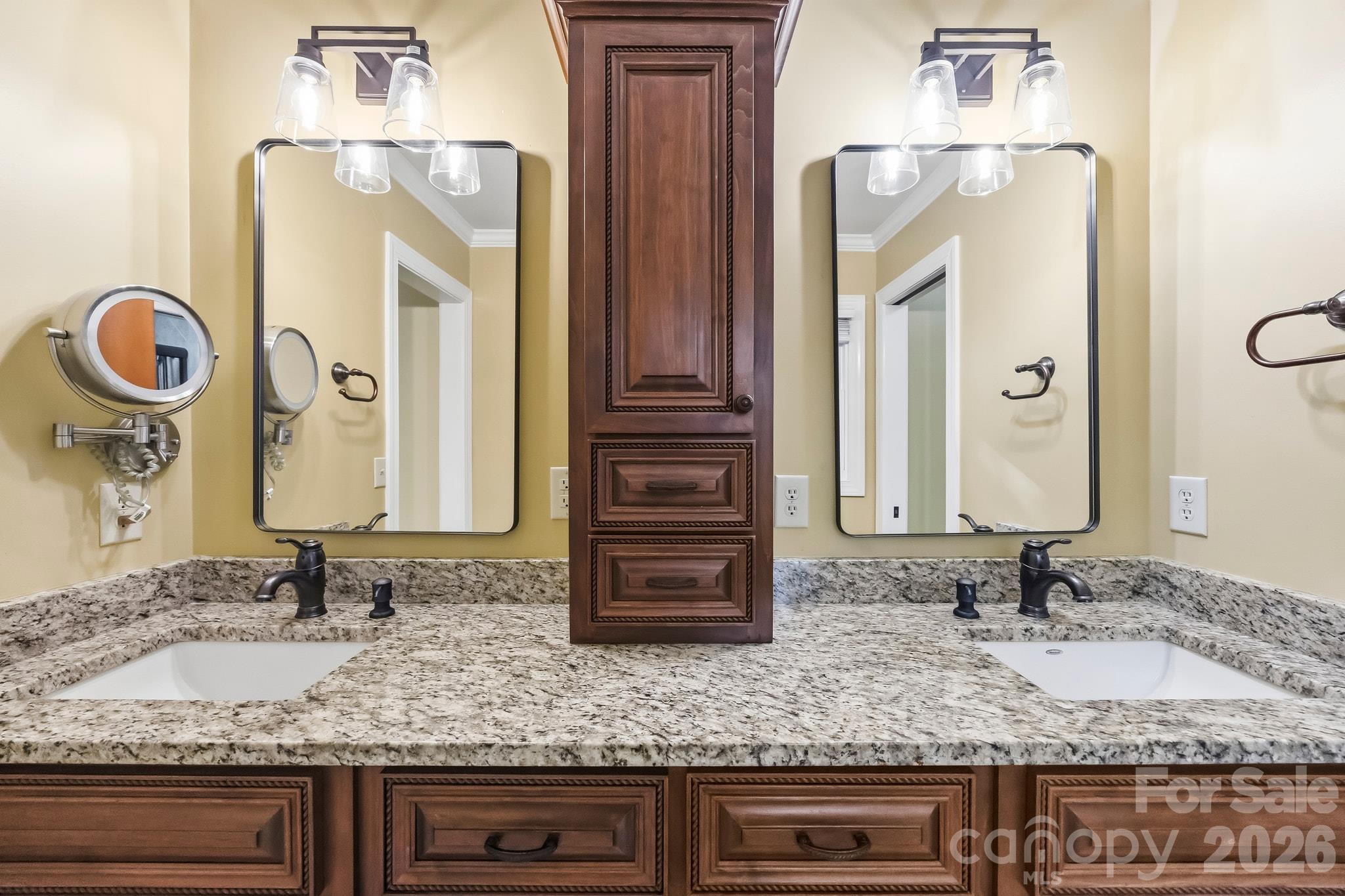Single Family Residence at 405 Hillcrest Drive, Harrisburg, photo 26 of 48