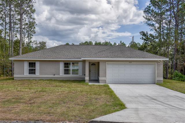 205 OAK LN