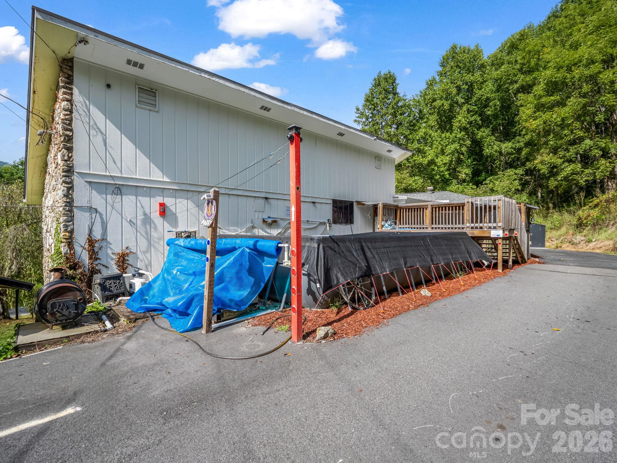 Saltwater Pool - 48 Roberts Cove Road, Weaverville