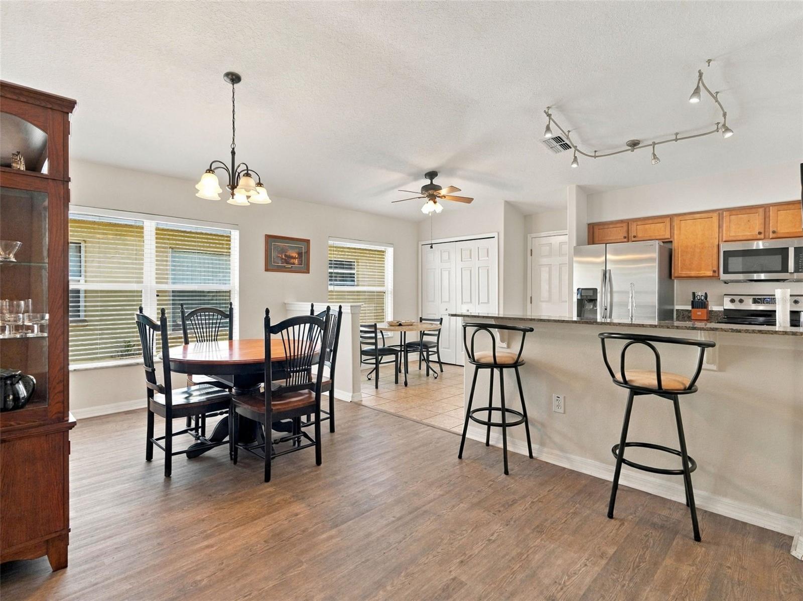 Single Family Residence at 9608 ROLLING CIR, SAN ANTONIO, photo 11 of 48