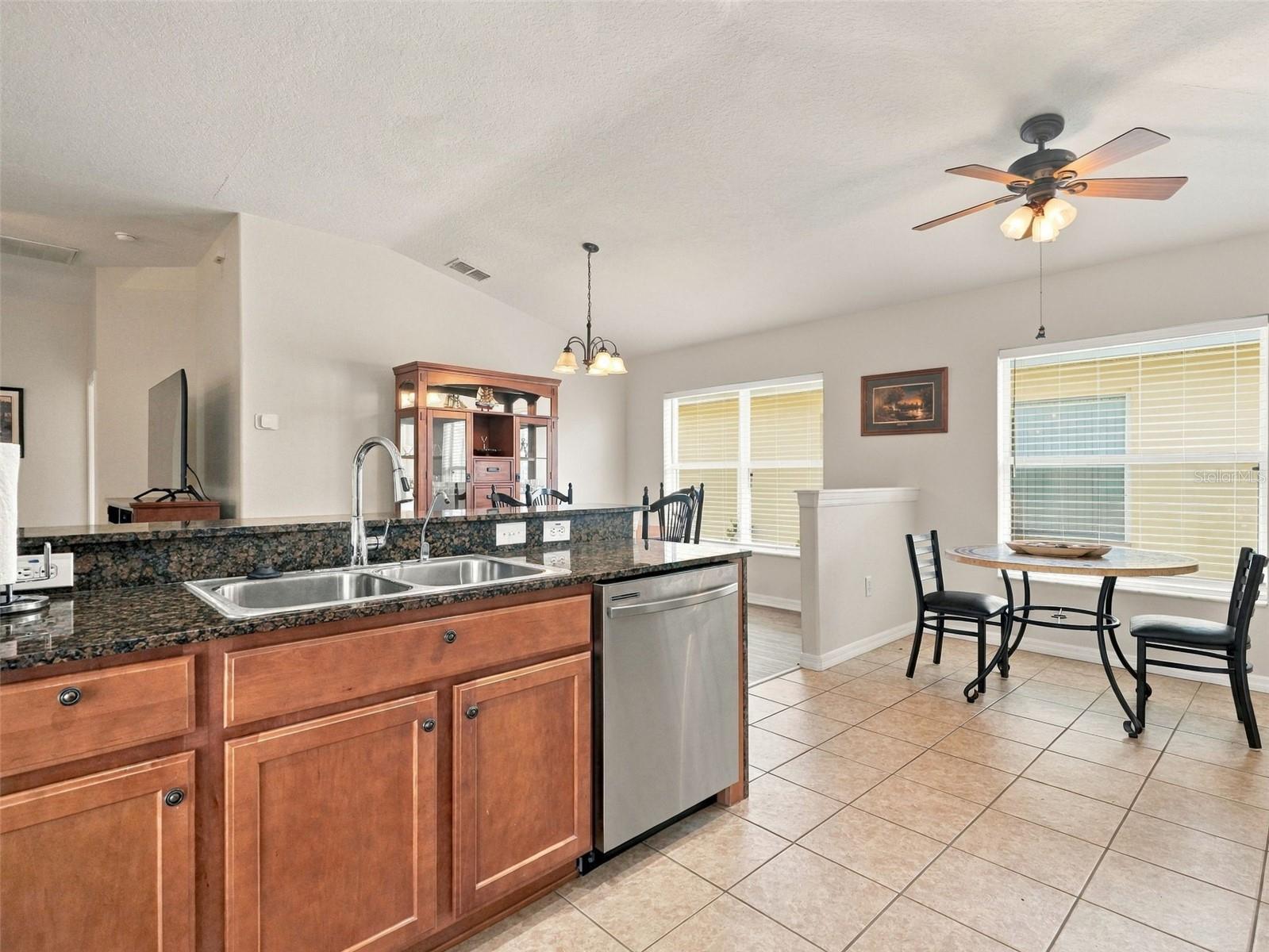 Single Family Residence at 9608 ROLLING CIR, SAN ANTONIO, photo 17 of 48