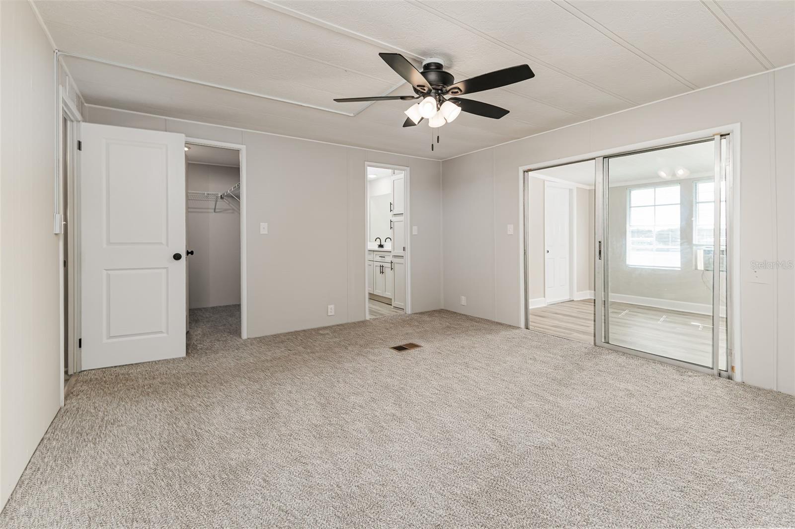 Manufactured Home at 2055 S FLORAL AVE #306, BARTOW, photo 5 of 25