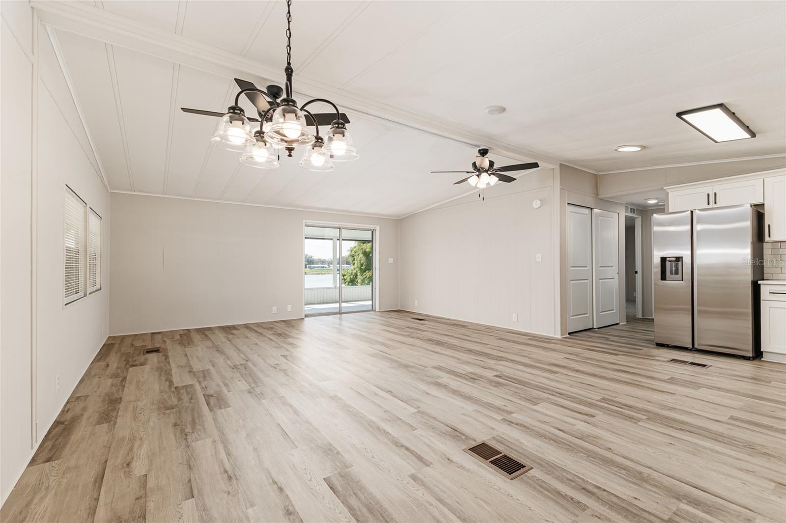 Manufactured Home at 2055 S FLORAL AVE #306, BARTOW, photo 9 of 25