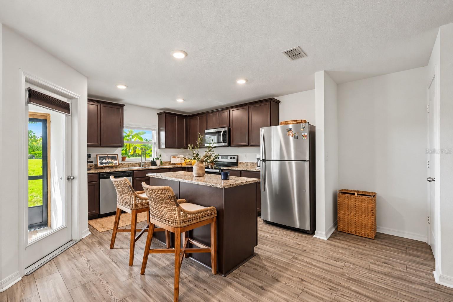 Townhouse at 5429 COMPANION LN, TAMPA, photo 11 of 25