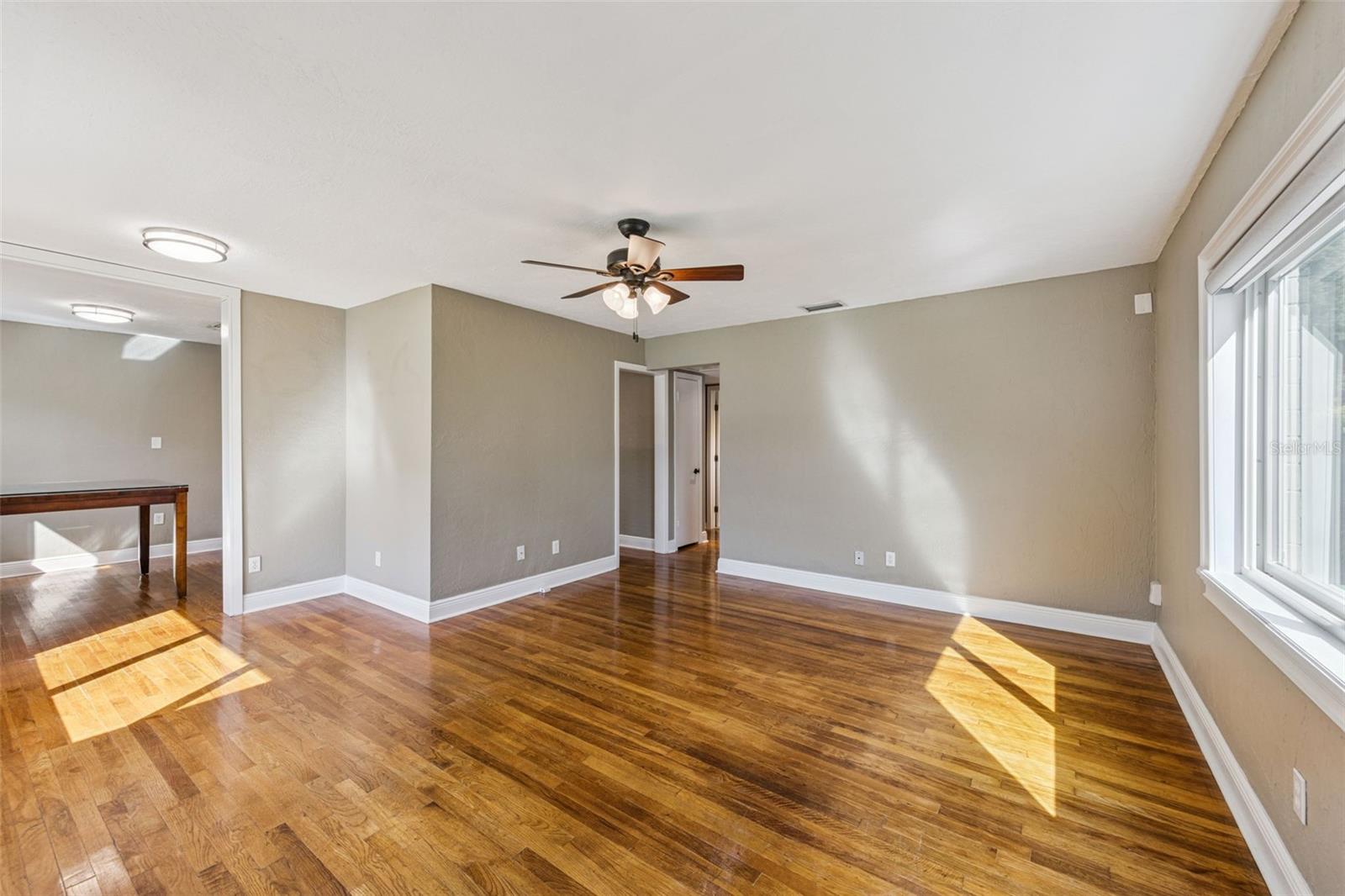 Family room with a dining room view - 3115 HARGILL DR, ORLANDO