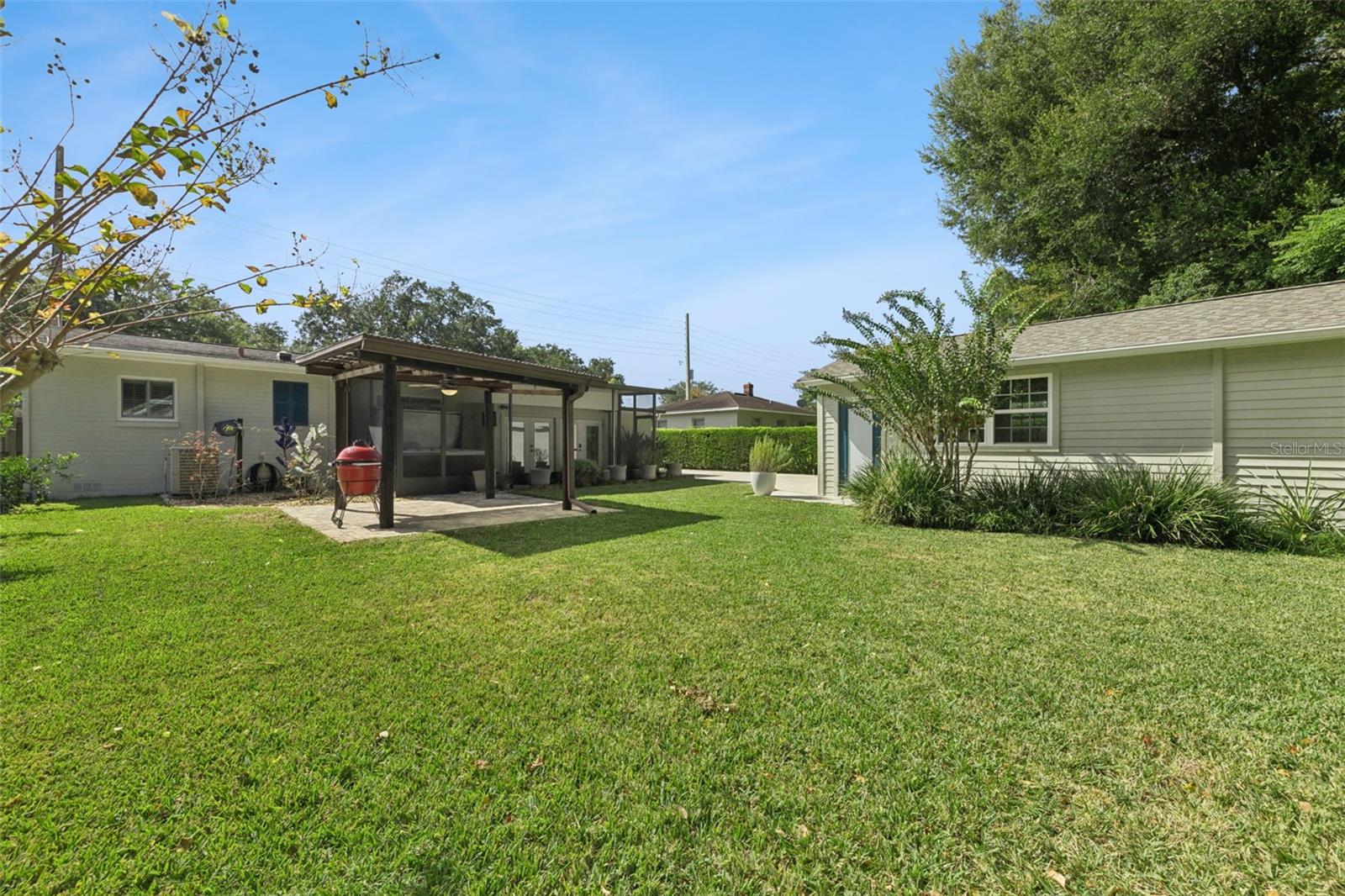 Yes! There is a lot of green grass space in this backyard ! - 3115 HARGILL DR, ORLANDO