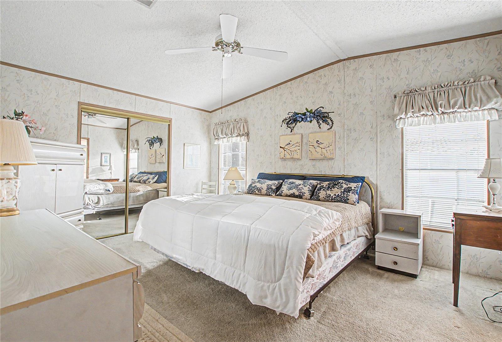 Manufactured Home at 5425 BETMAR DR, ZEPHYRHILLS, photo 13 of 45