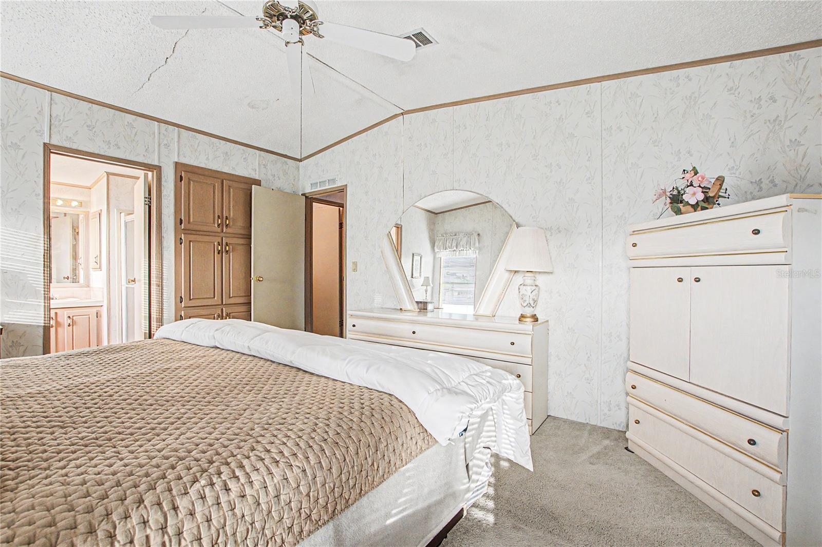 Manufactured Home at 5425 BETMAR DR, ZEPHYRHILLS, photo 14 of 45
