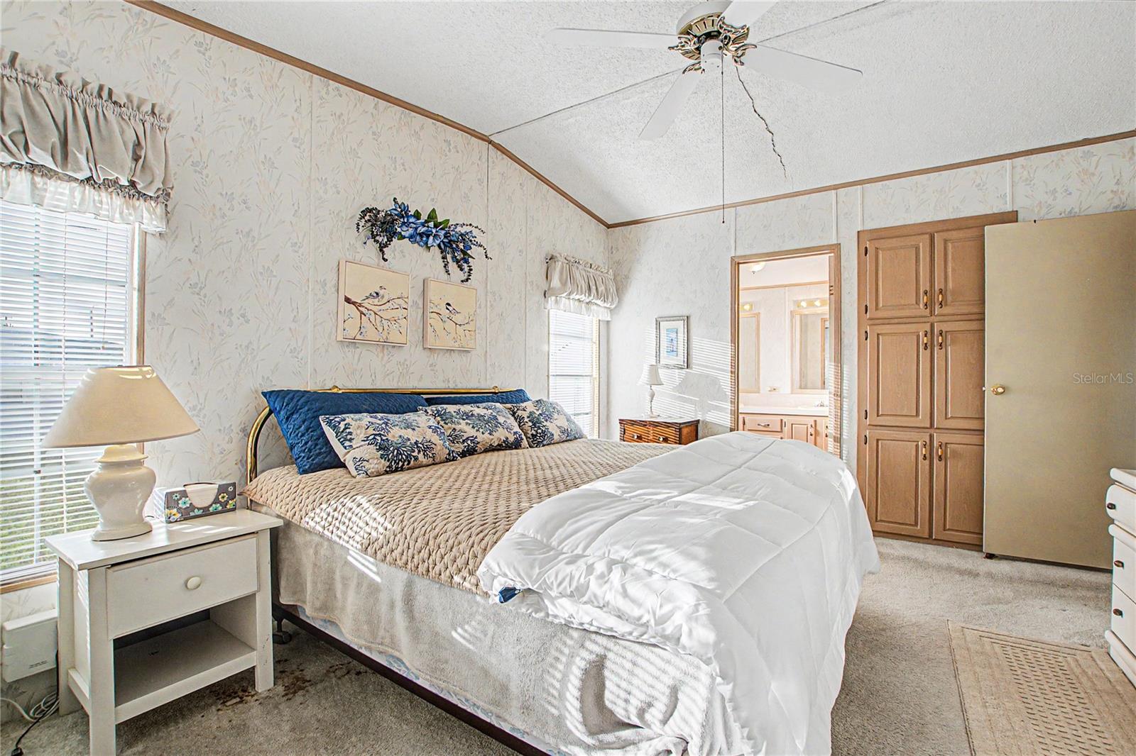 Manufactured Home at 5425 BETMAR DR, ZEPHYRHILLS, photo 15 of 45
