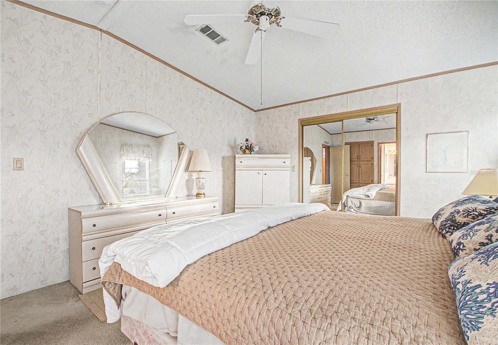 Manufactured Home at 5425 BETMAR DR, ZEPHYRHILLS, photo 16 of 45