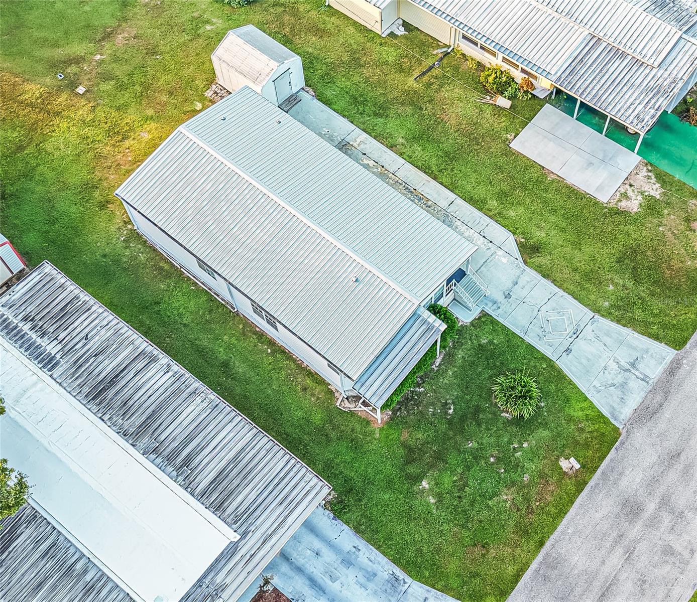 Manufactured Home at 5425 BETMAR DR, ZEPHYRHILLS, photo 33 of 45
