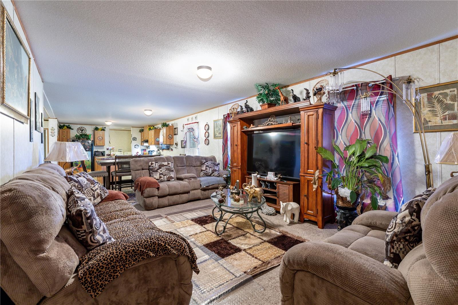 Manufactured Home at 13719 NW 89TH AVE, LAKE BUTLER, photo 8 of 27