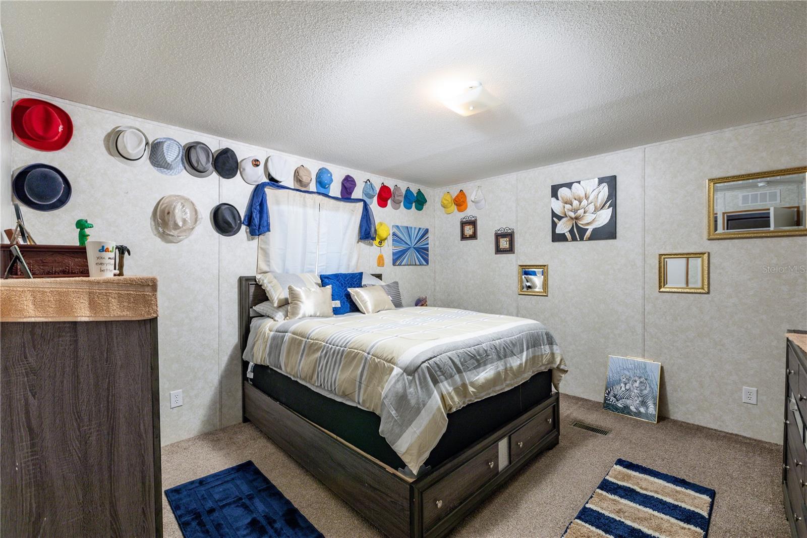 Manufactured Home at 13719 NW 89TH AVE, LAKE BUTLER, photo 12 of 27