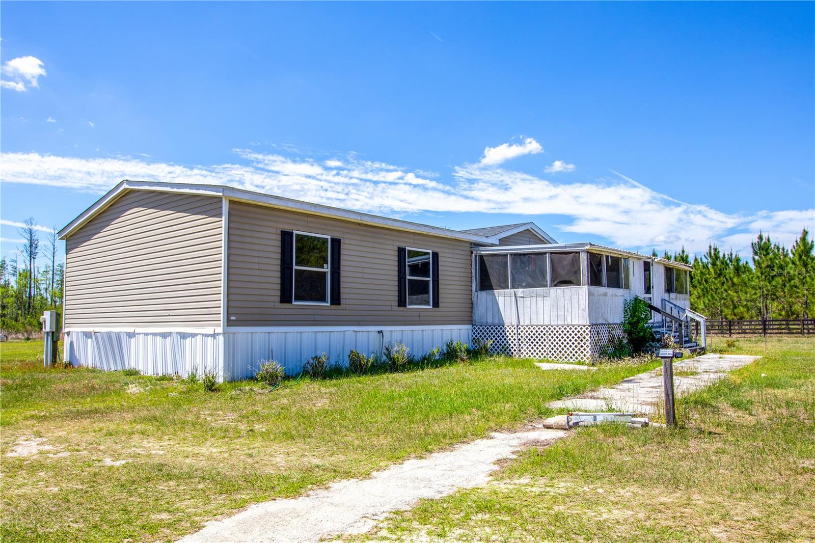 Manufactured Home at 13719 NW 89TH AVE, LAKE BUTLER, photo 26 of 27