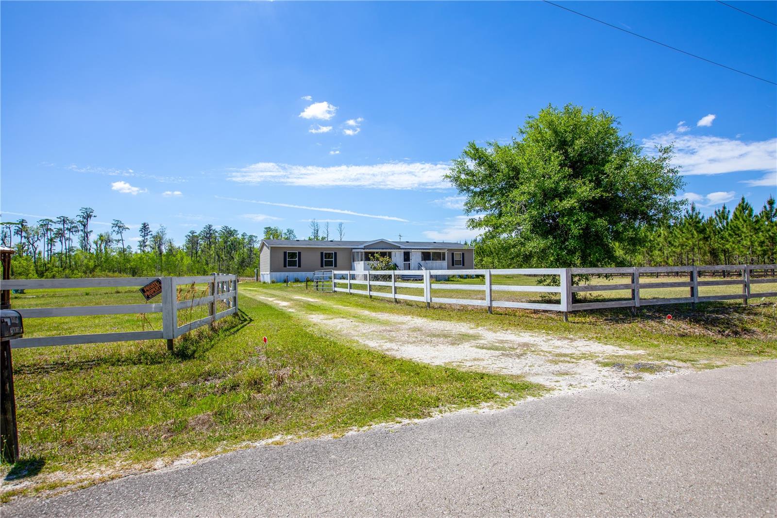 Manufactured Home at 13719 NW 89TH AVE, LAKE BUTLER, photo 27 of 27