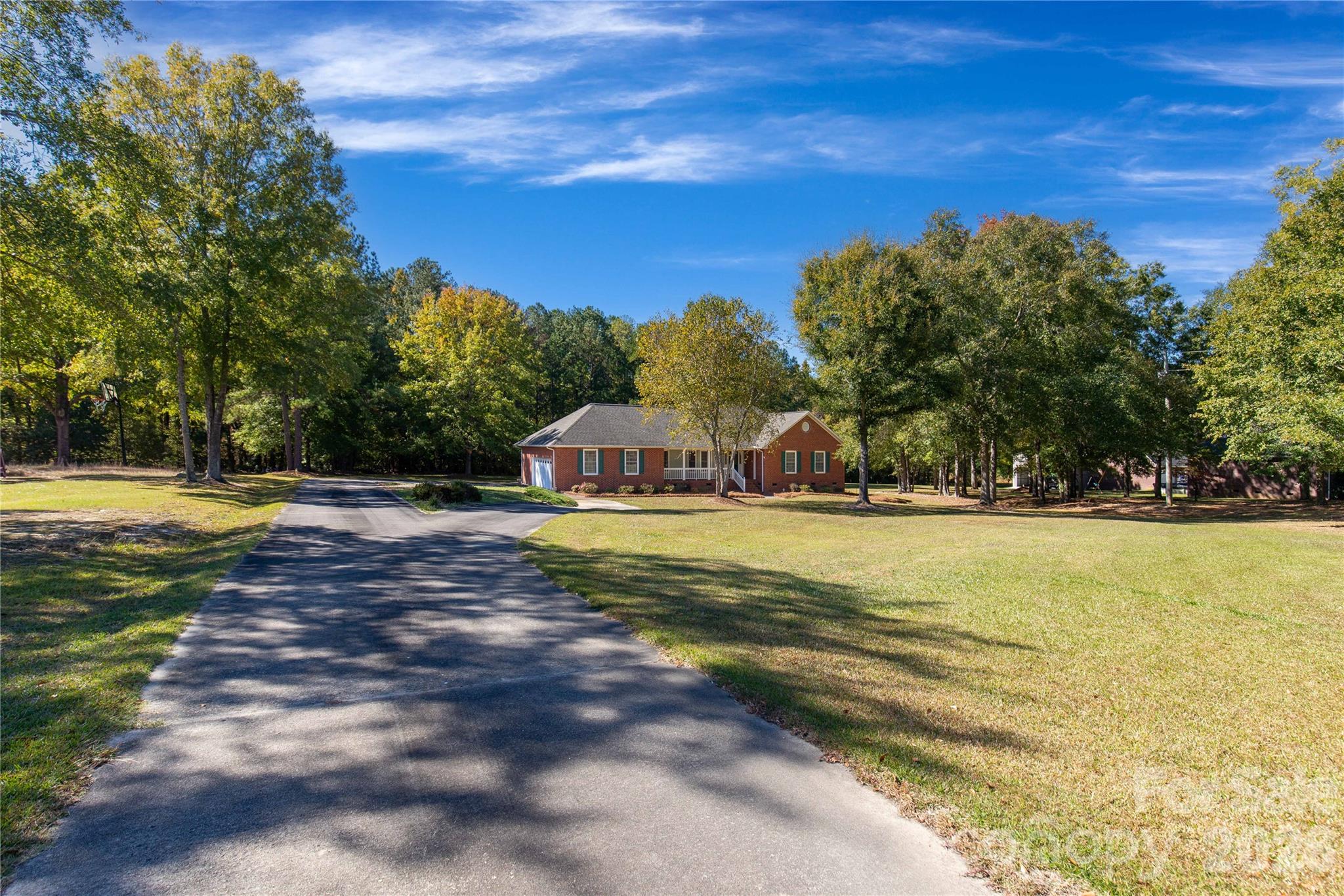Single Family Residence at 2934 Cane Mill Road, Lancaster, photo 3 of 39
