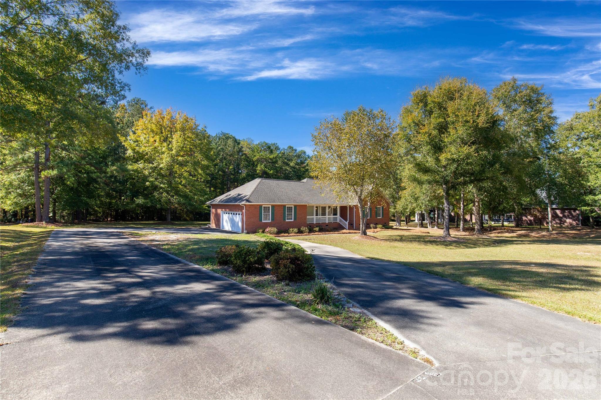 Single Family Residence at 2934 Cane Mill Road, Lancaster, photo 4 of 39