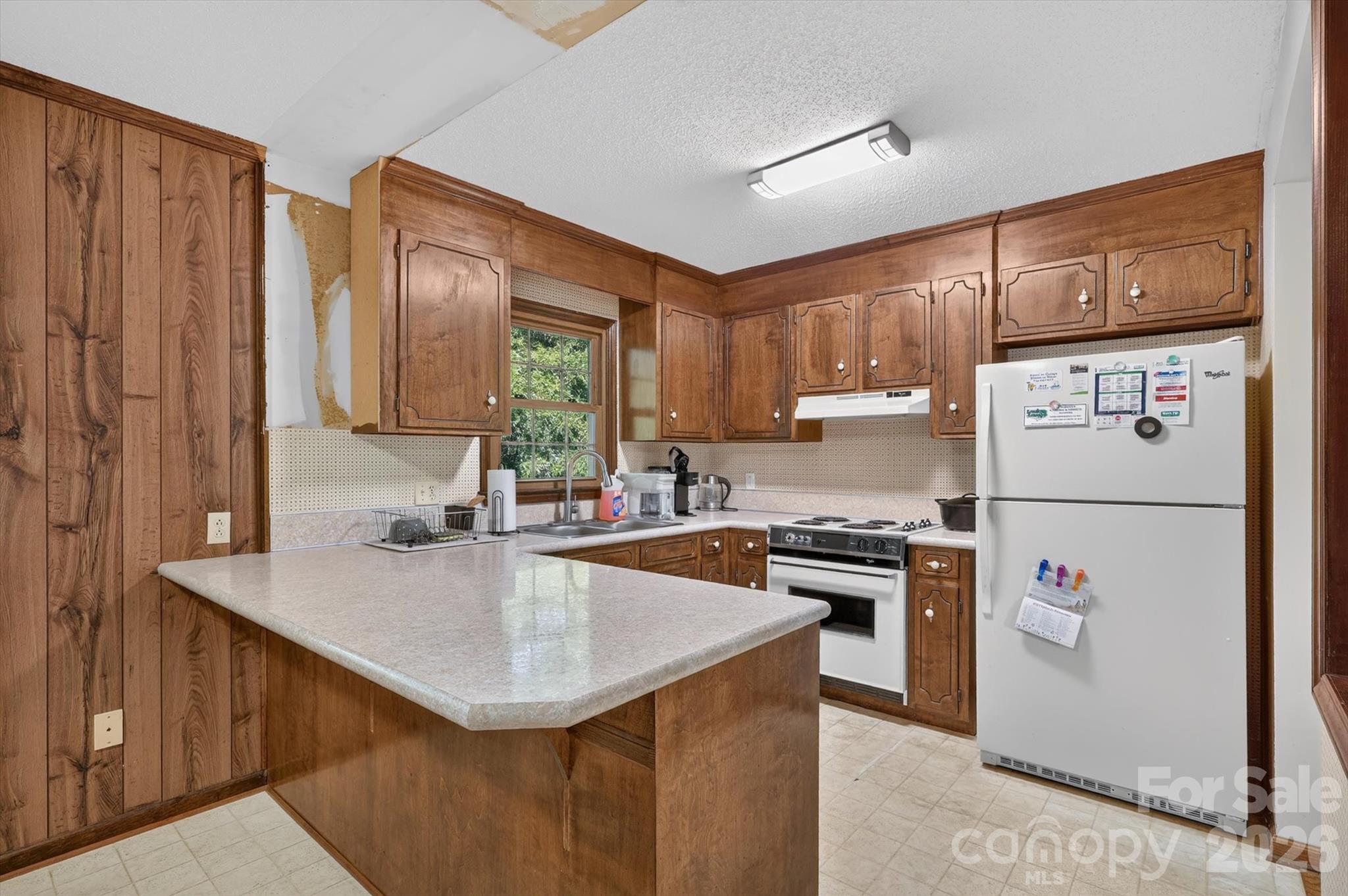 Single Family Residence at 2411 Brookmeade Drive, Albemarle, photo 16 of 33