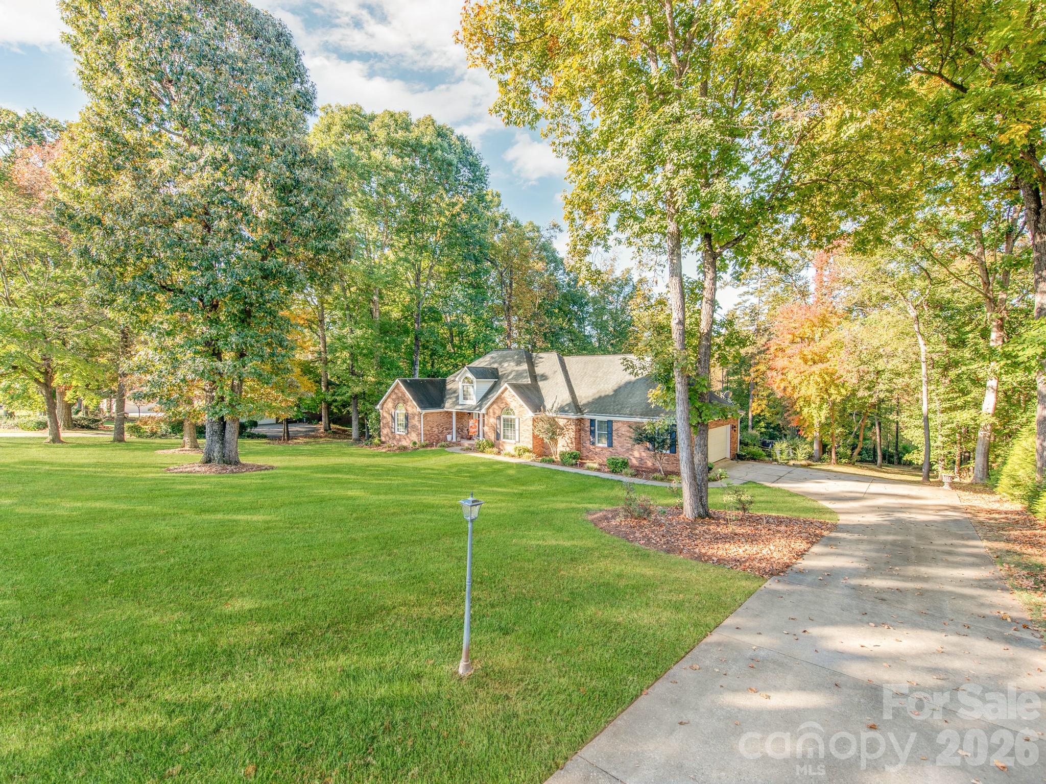 Single Family Residence at 184 Foxglove Drive, Statesville, photo 3 of 39