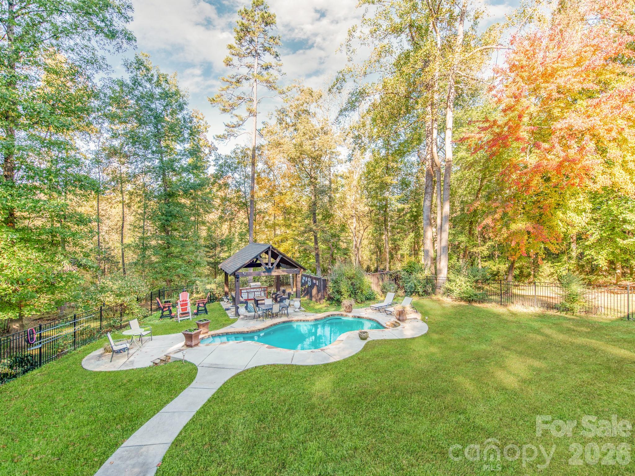 Single Family Residence at 184 Foxglove Drive, Statesville, photo 5 of 39
