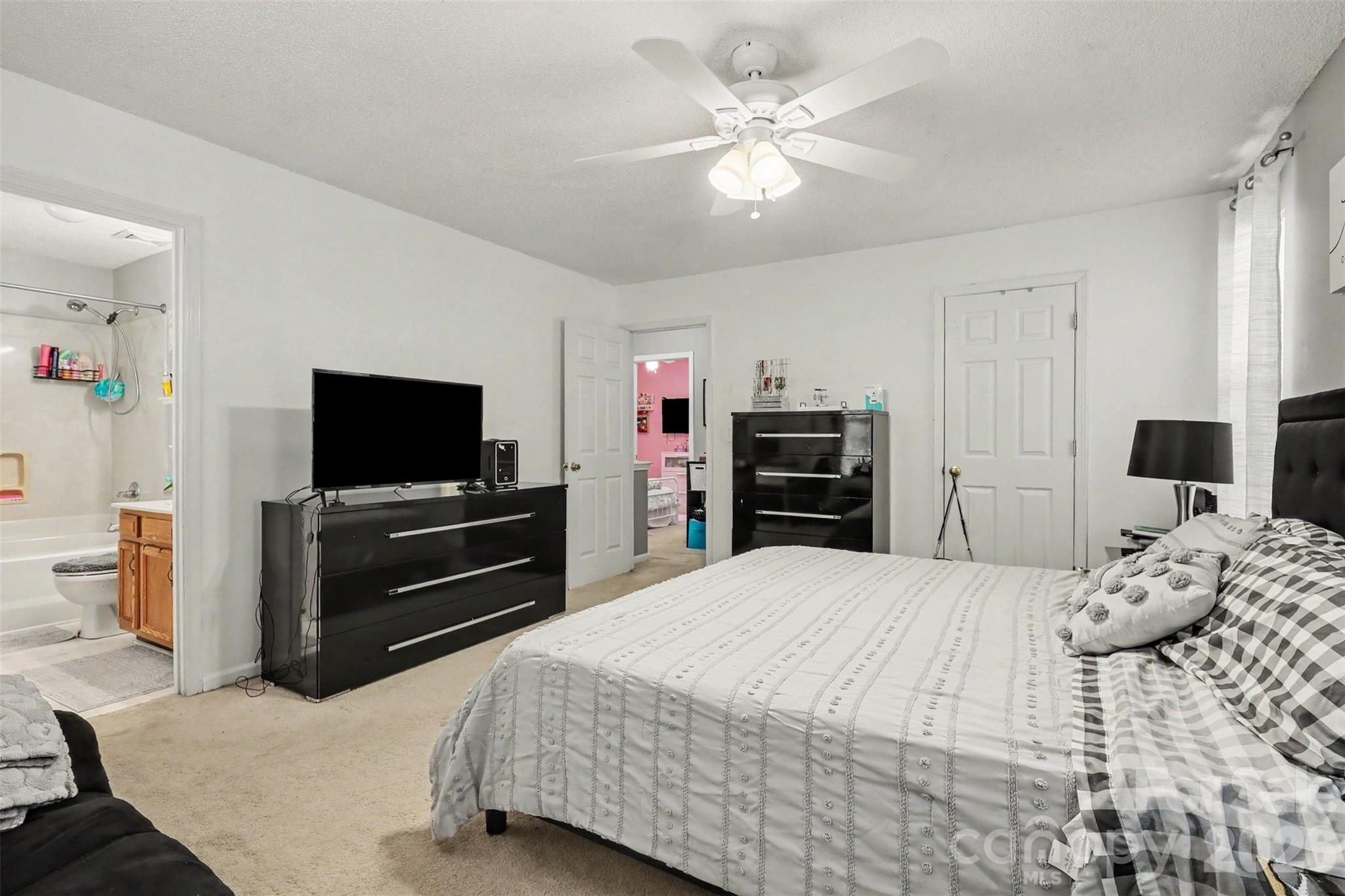 Single Family Residence at 501 Long Creek Parkway, Charlotte, photo 16 of 25