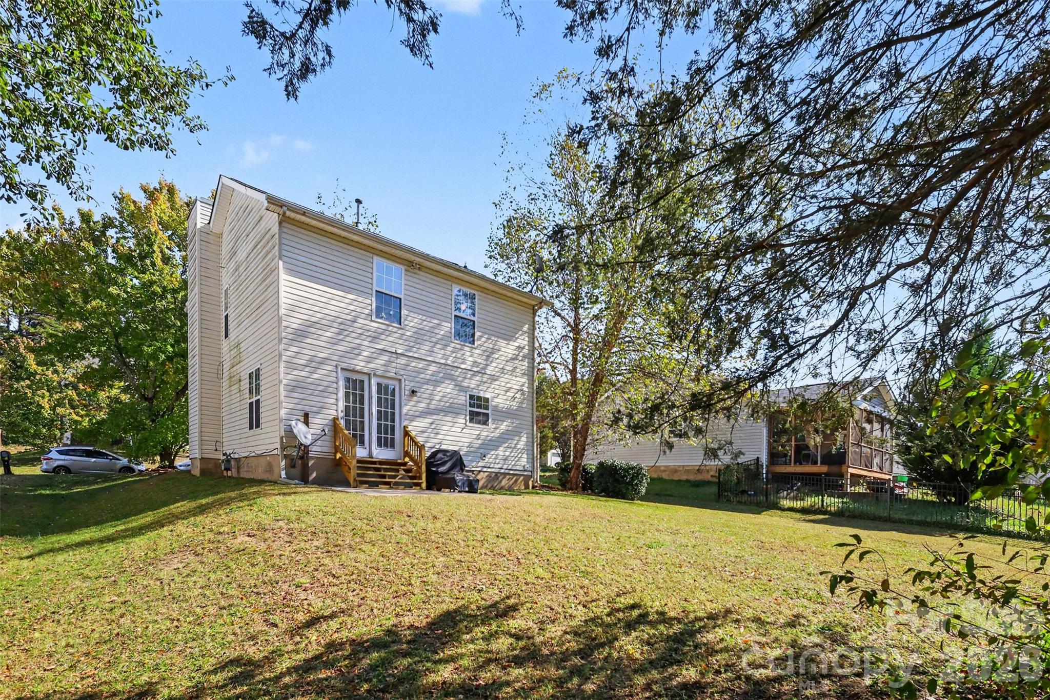 Single Family Residence at 501 Long Creek Parkway, Charlotte, photo 22 of 25