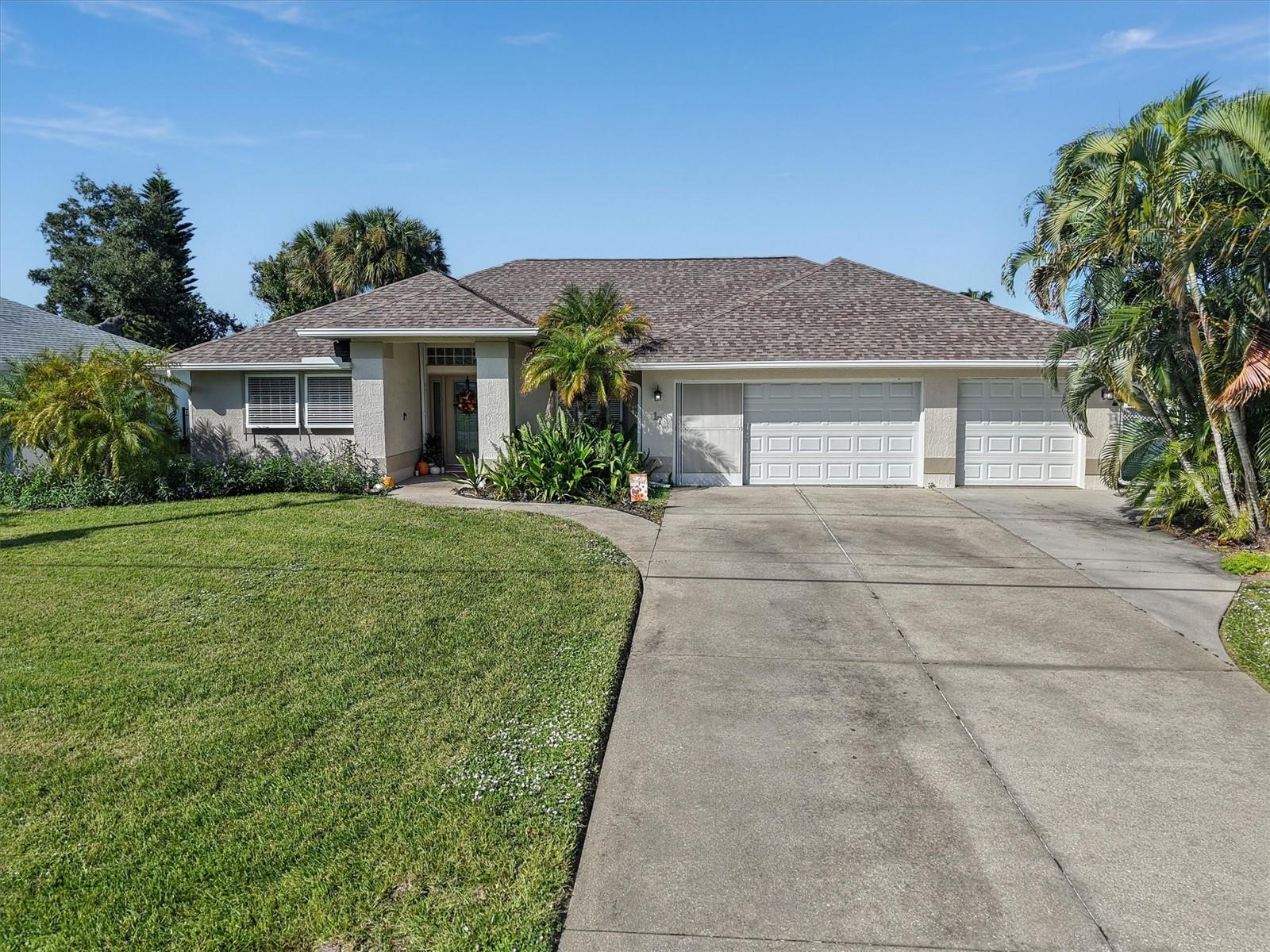 Single Family Residence at 17 SPORTSMAN RD, ROTONDA WEST