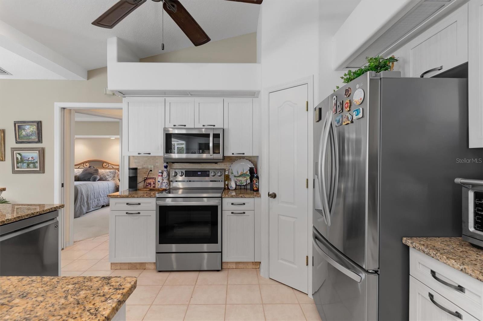 Single Family Residence at 17 SPORTSMAN RD, ROTONDA WEST, photo 13 of 54