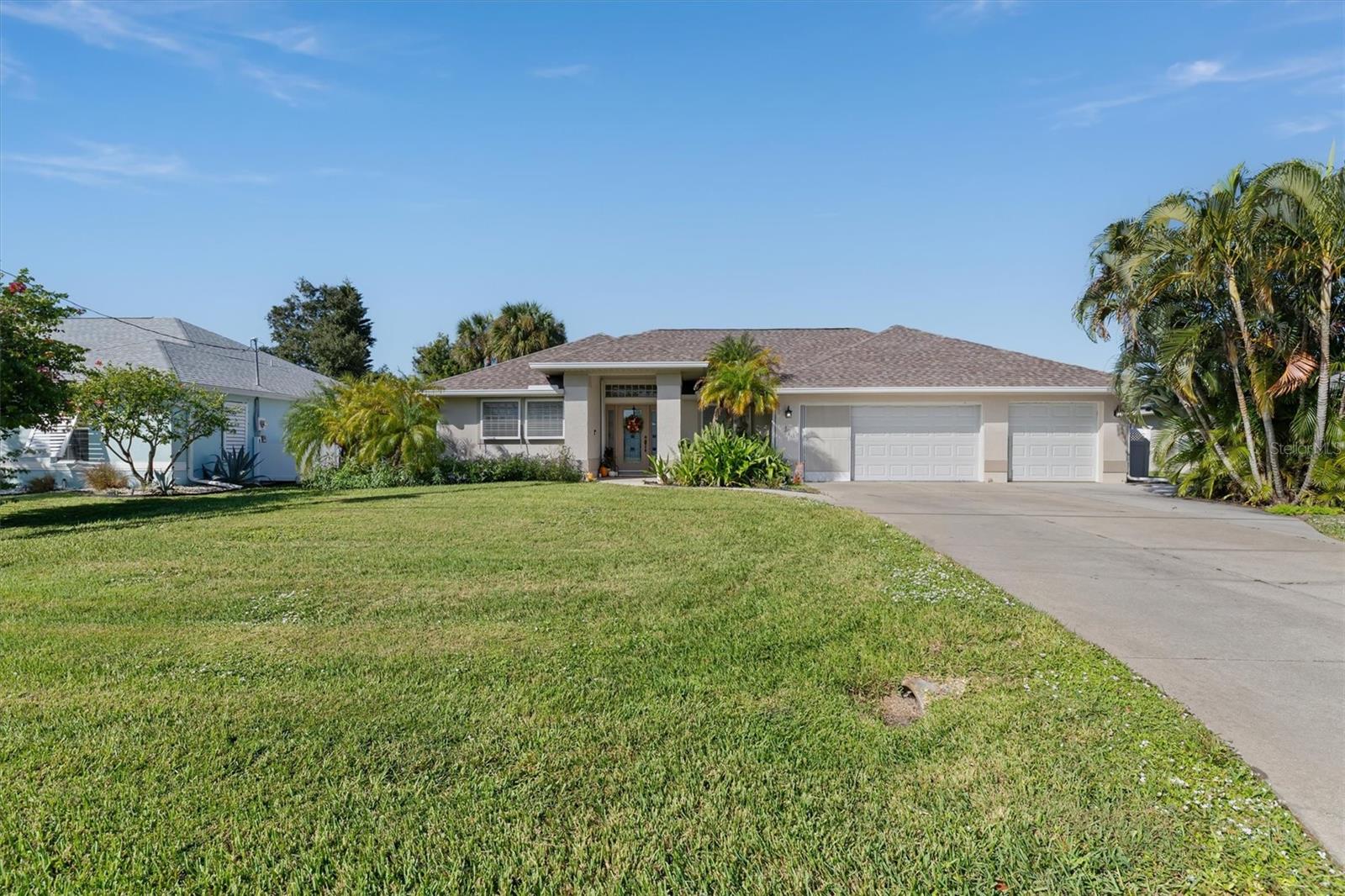 Single Family Residence at 17 SPORTSMAN RD, ROTONDA WEST, photo 47 of 54