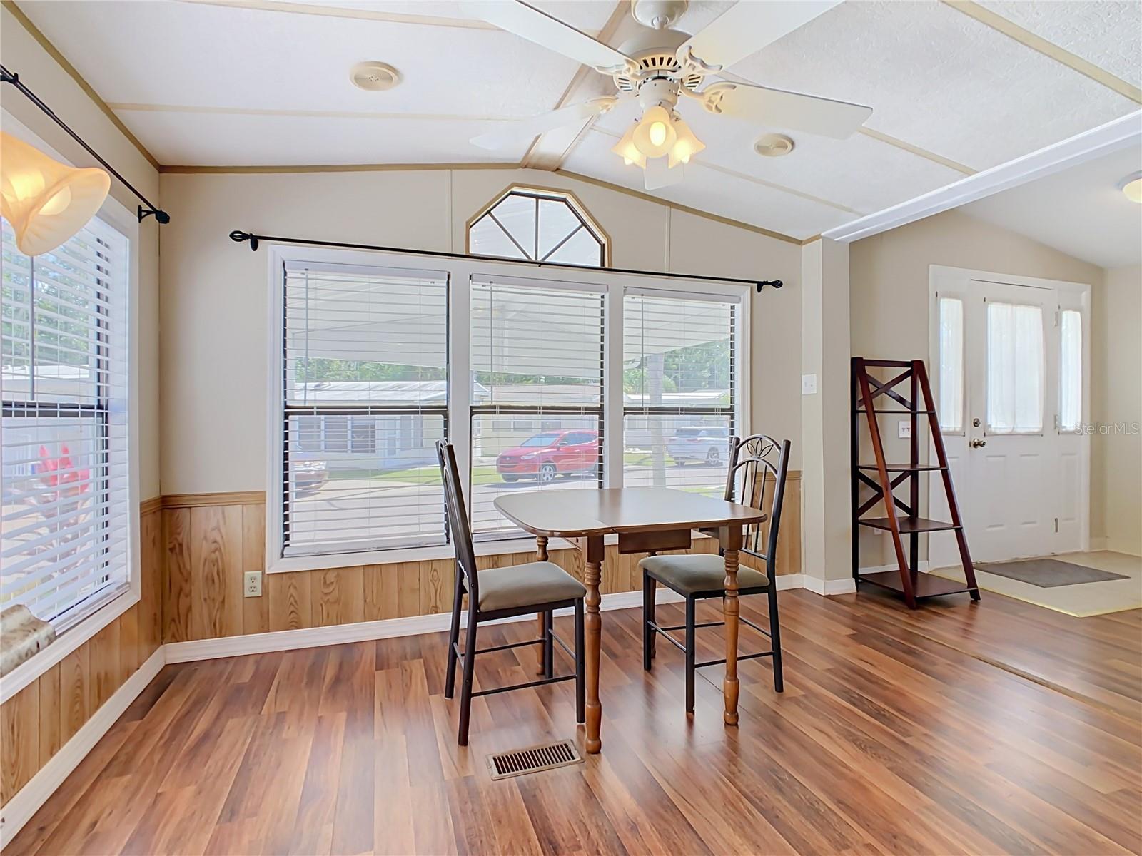 Dining area - 9000 US HWY 192 #897, CLERMONT