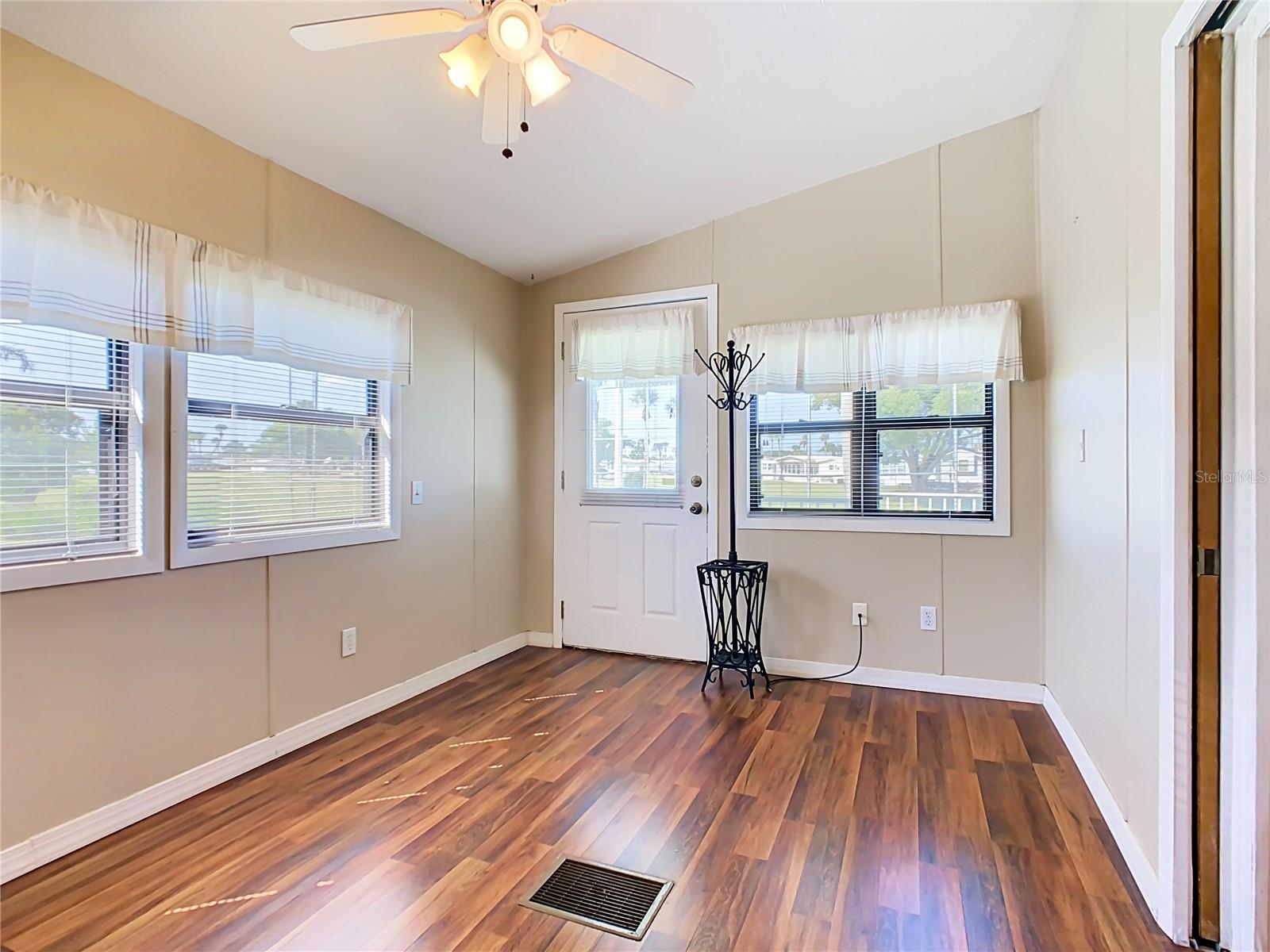 2nd bedroom - 9000 US HWY 192 #897, CLERMONT