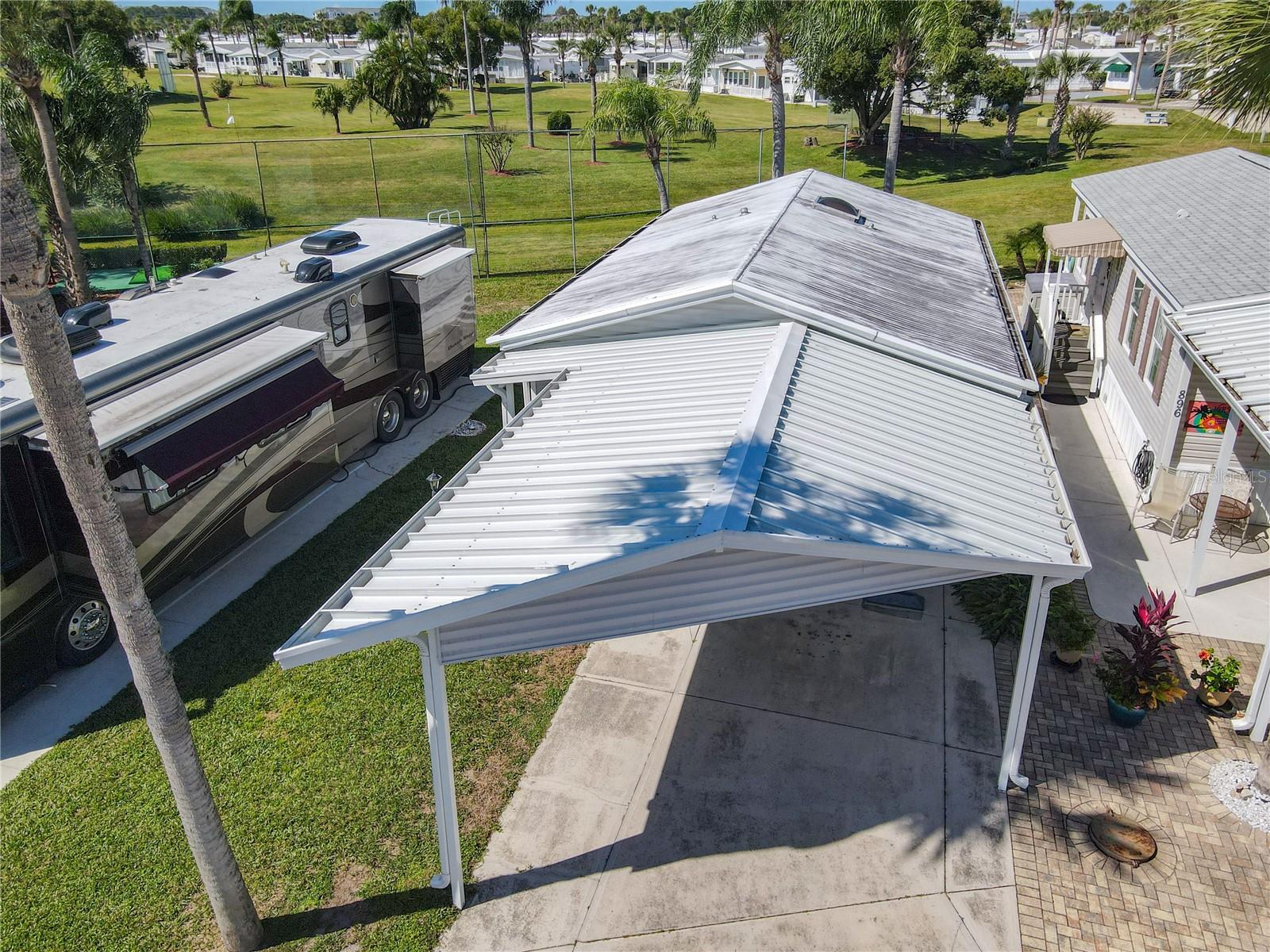Huge carport - 9000 US HWY 192 #897, CLERMONT