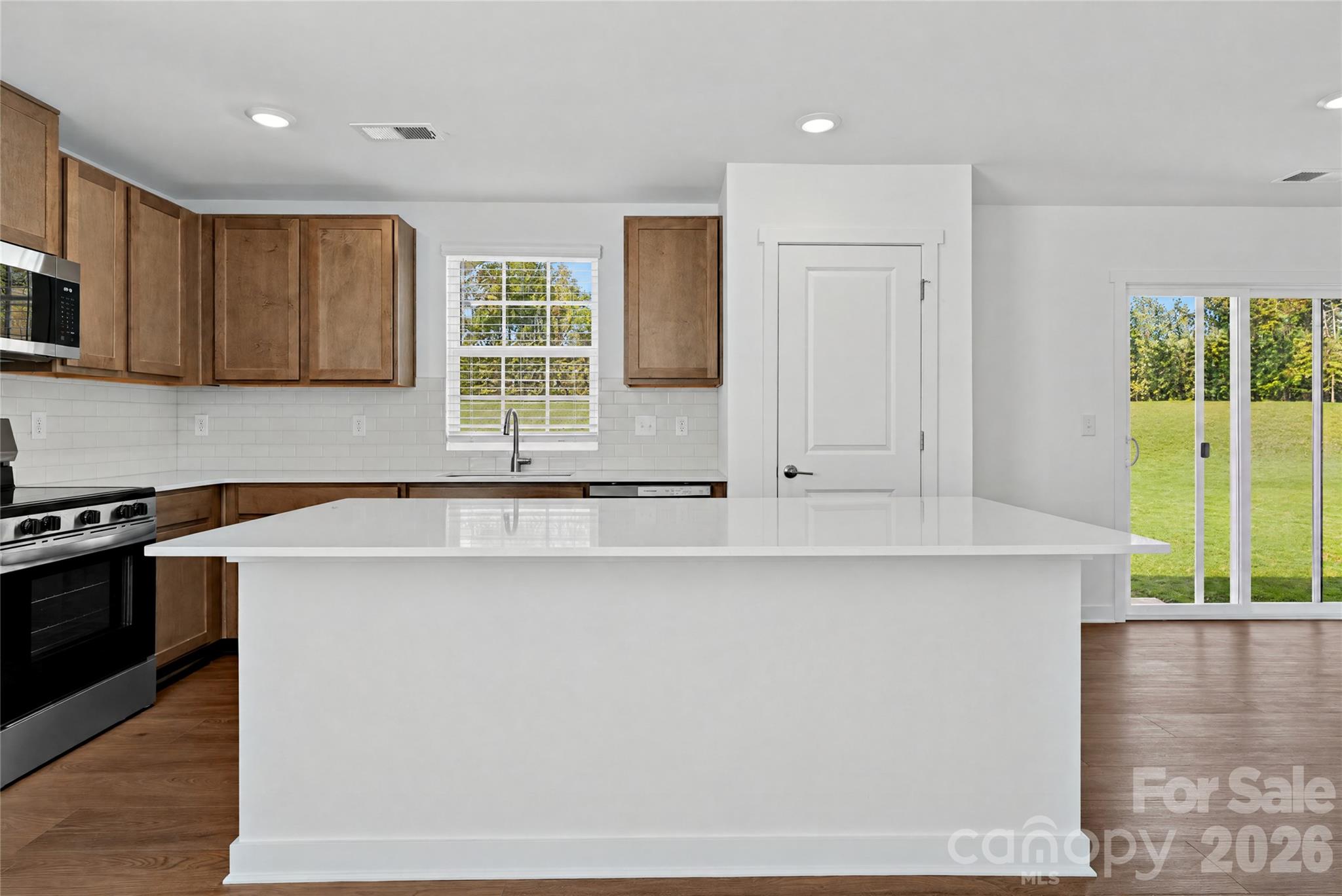 Single Family Residence at 1844 Broom Maker Drive, Bessemer City, photo 26 of 52