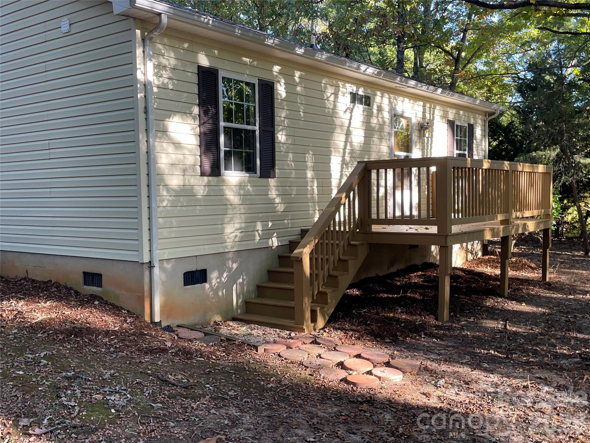 rear deck - 1143 Old NC 105 None, Nebo