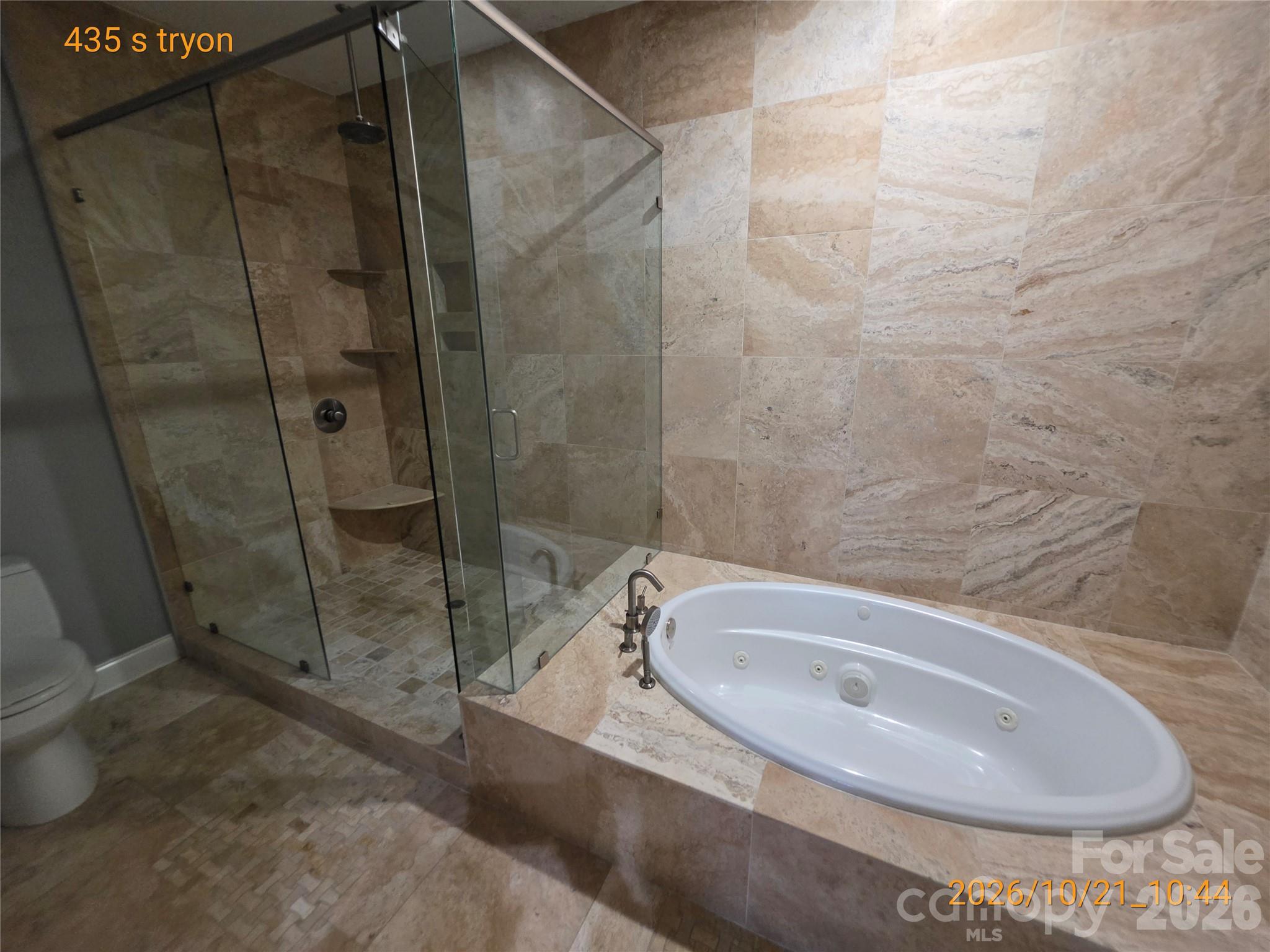 Condominium at 435 Tryon Street, Charlotte, photo 11 of 19