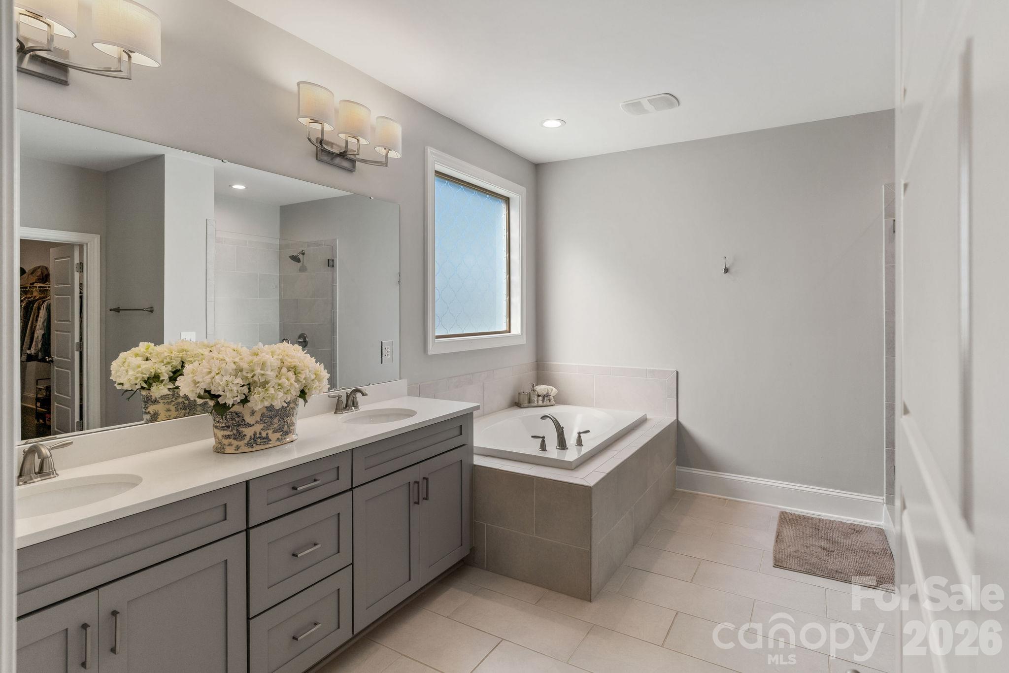 Single Family Residence at 260 Broadleaf Drive, Denver, photo 22 of 46