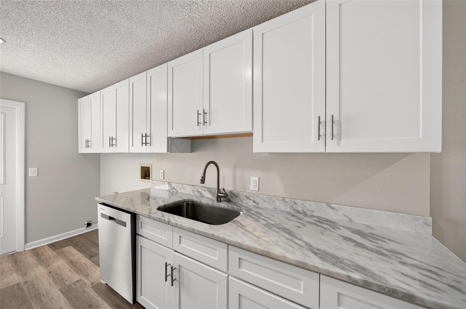 Townhouse at 459 W ROSEWOOD LN, TAVARES, photo 22 of 52