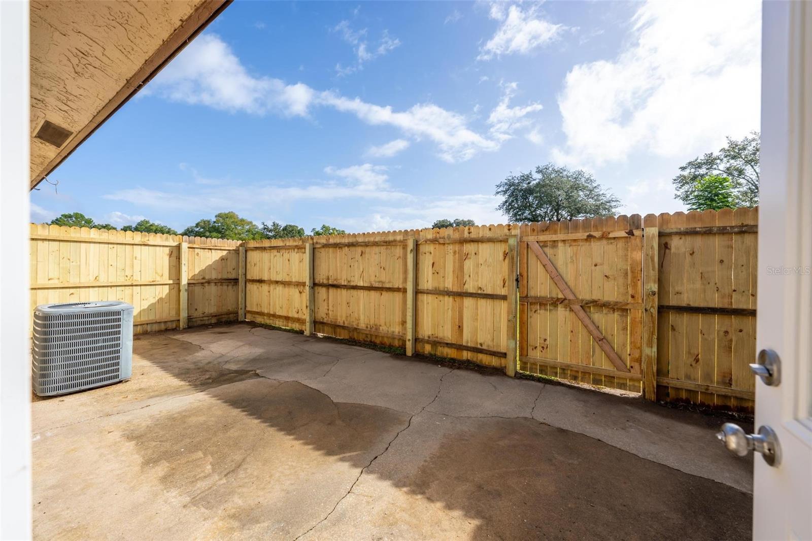 Townhouse at 459 W ROSEWOOD LN, TAVARES, photo 46 of 52