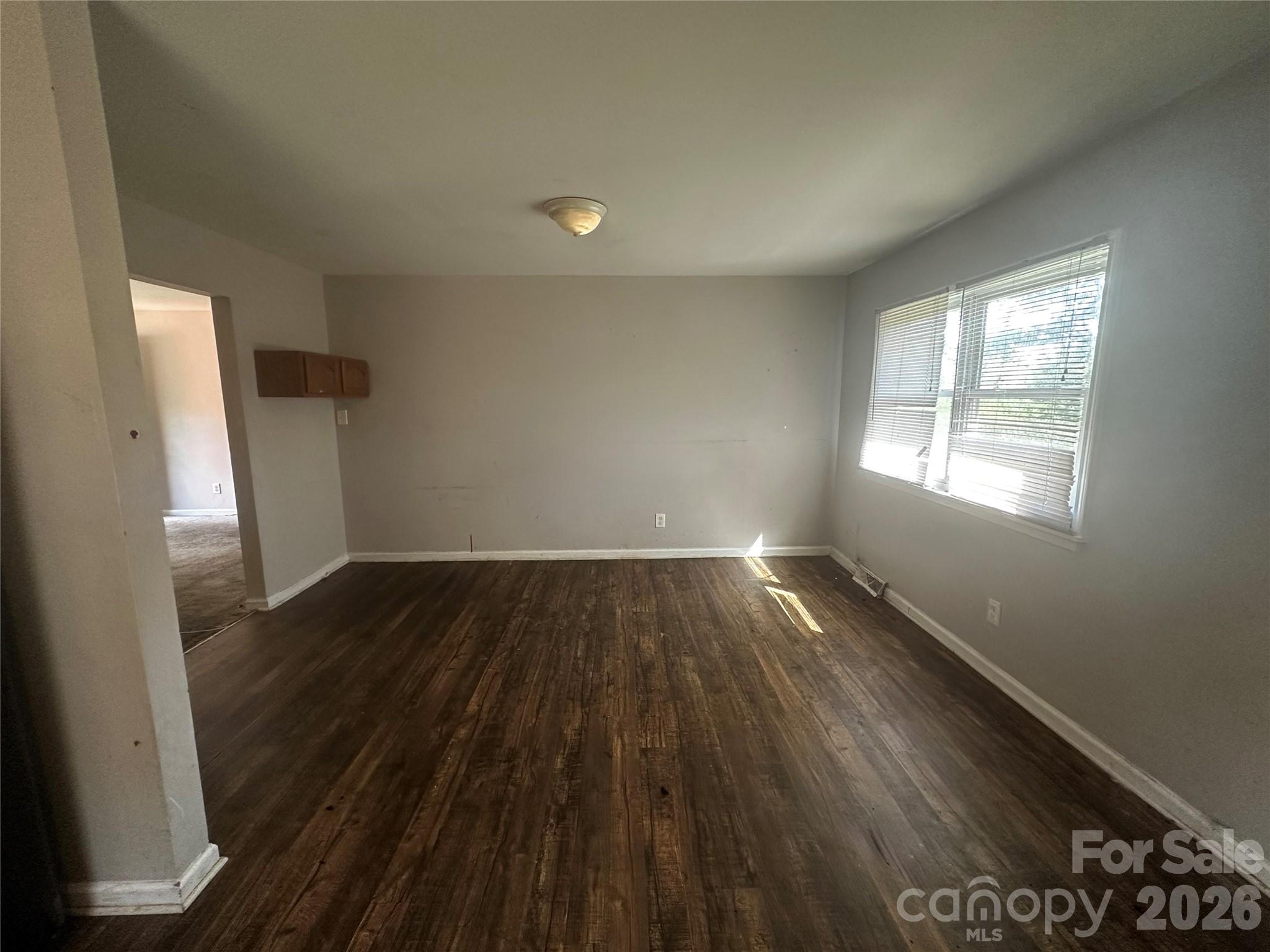 Single Family Residence at 9421 Spruce Pine Place, Charlotte, photo 4 of 9