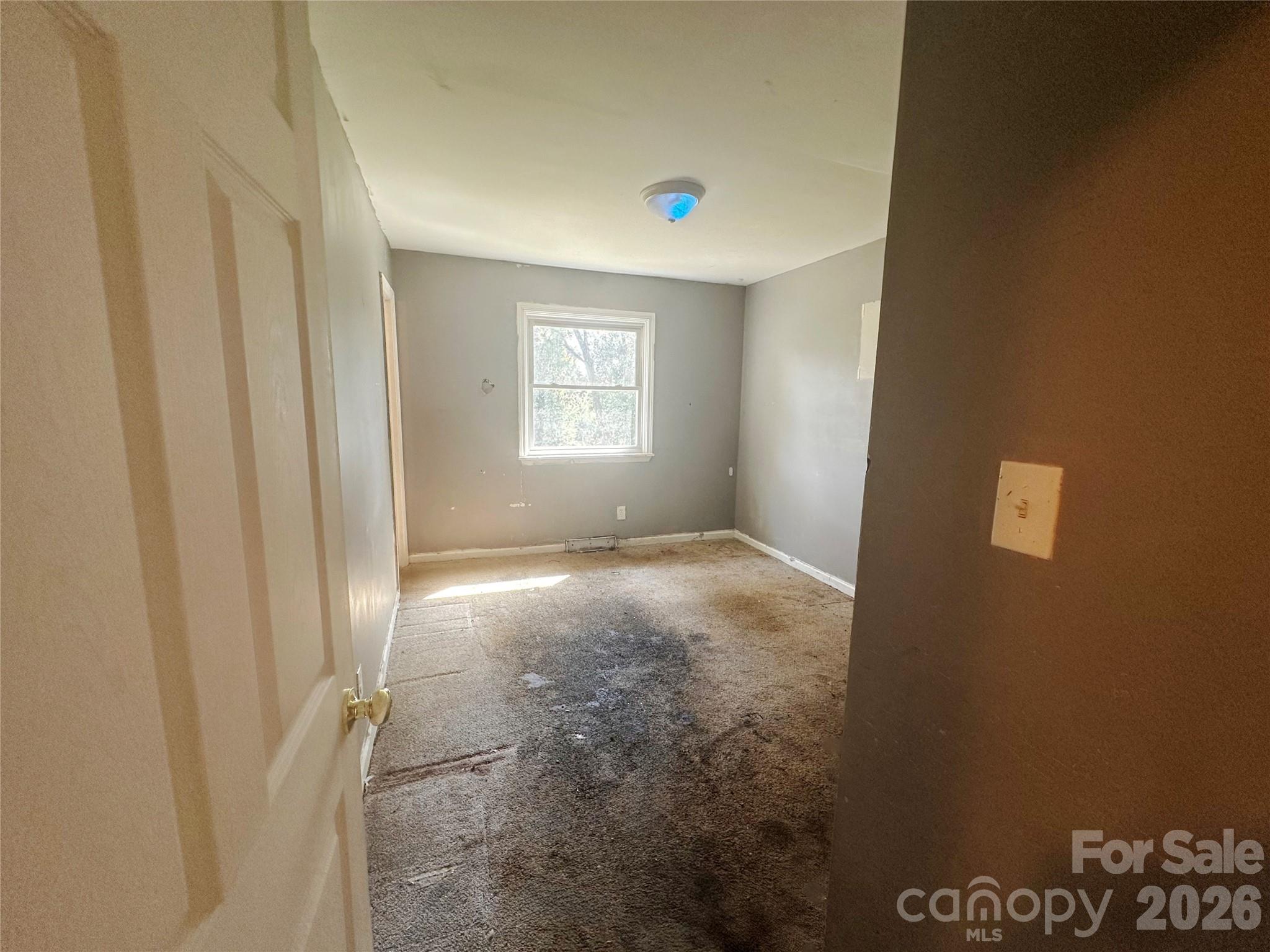 Single Family Residence at 9421 Spruce Pine Place, Charlotte, photo 5 of 9