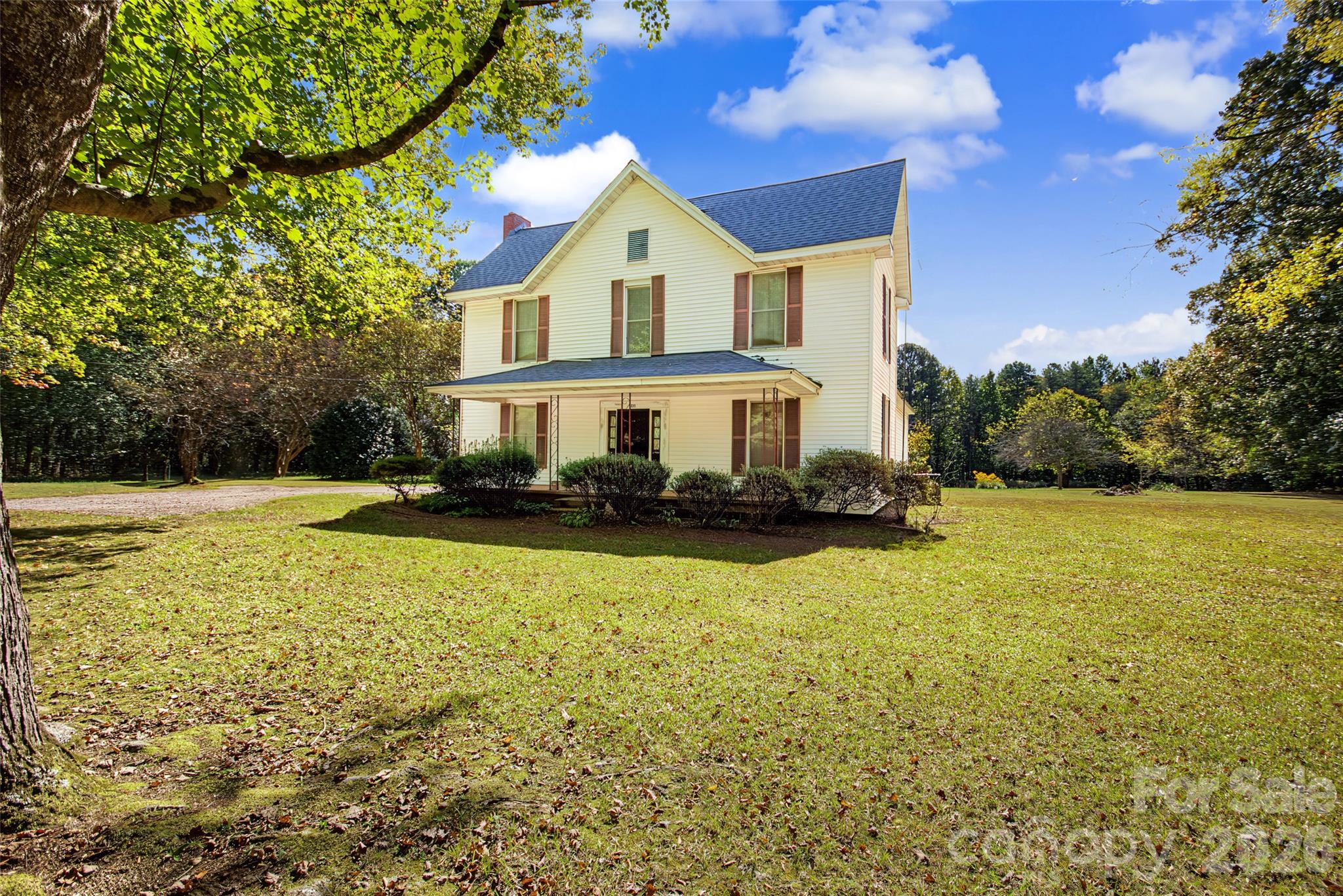 Single Family Residence at 211 Hill Haven Road, Statesville, photo 4 of 42