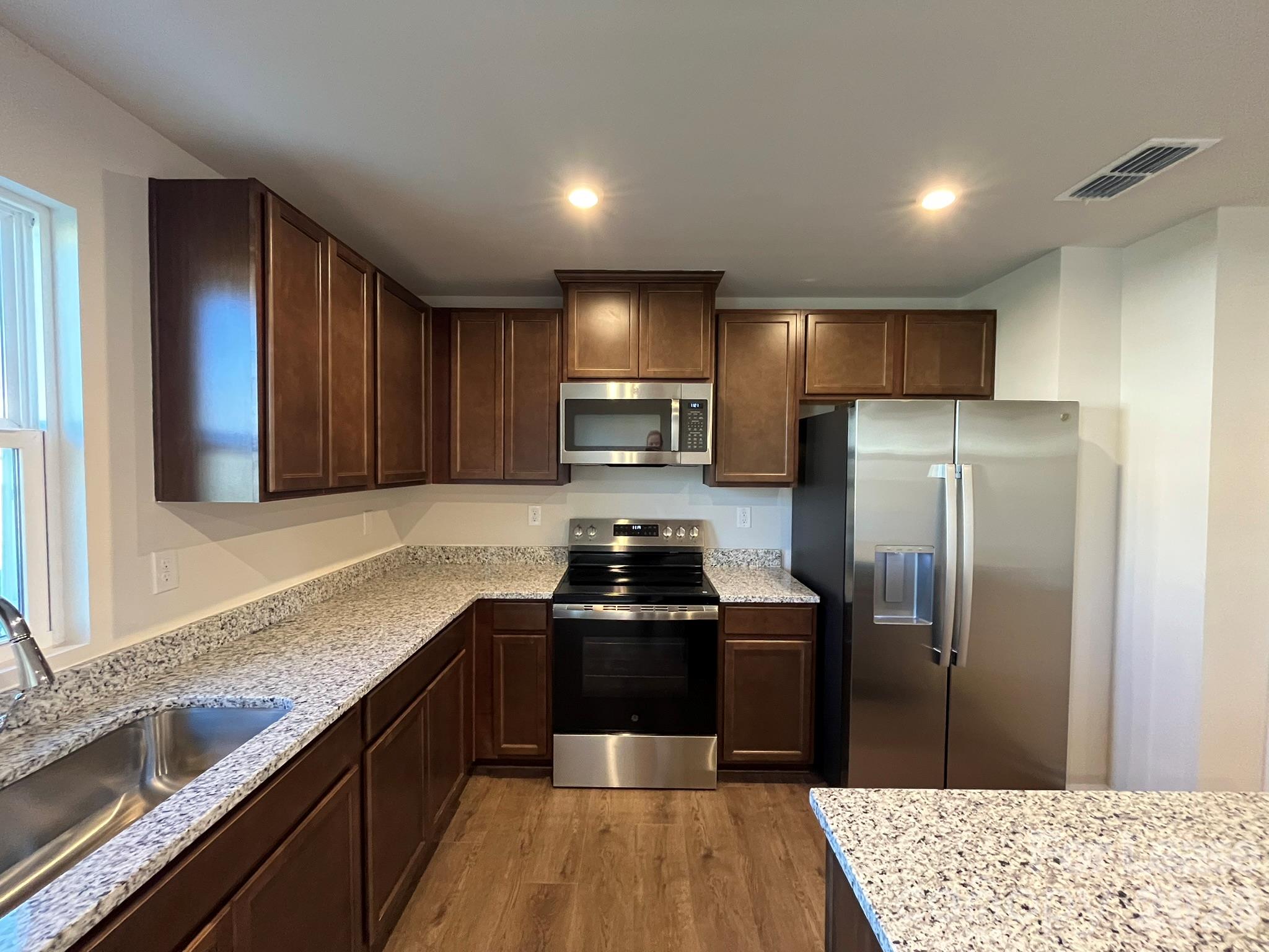 Townhouse at 3905 15th Street Drive NE, Hickory, photo 10 of 30
