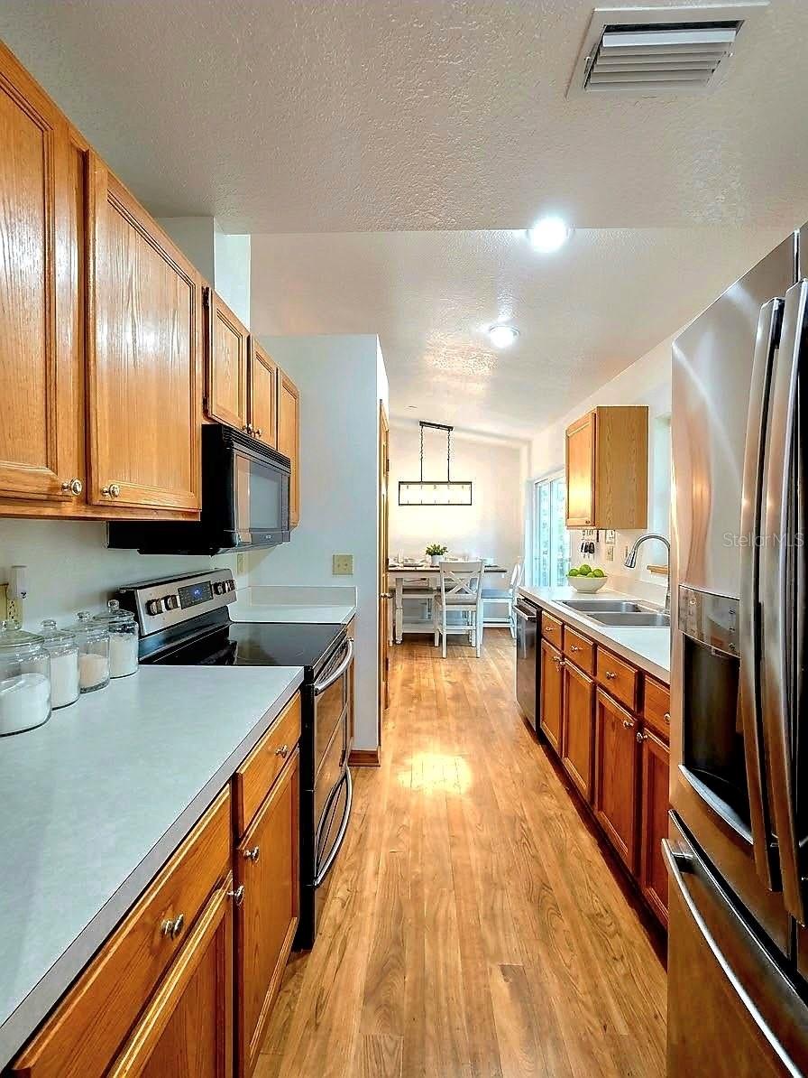Single Family Residence at 205 W SIMON AVE, APOPKA, photo 8 of 53