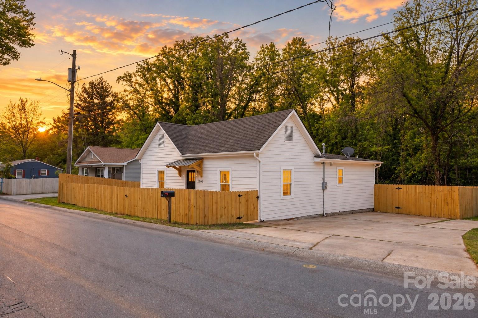 Welcome home! - 2942 Reid Avenue, Charlotte